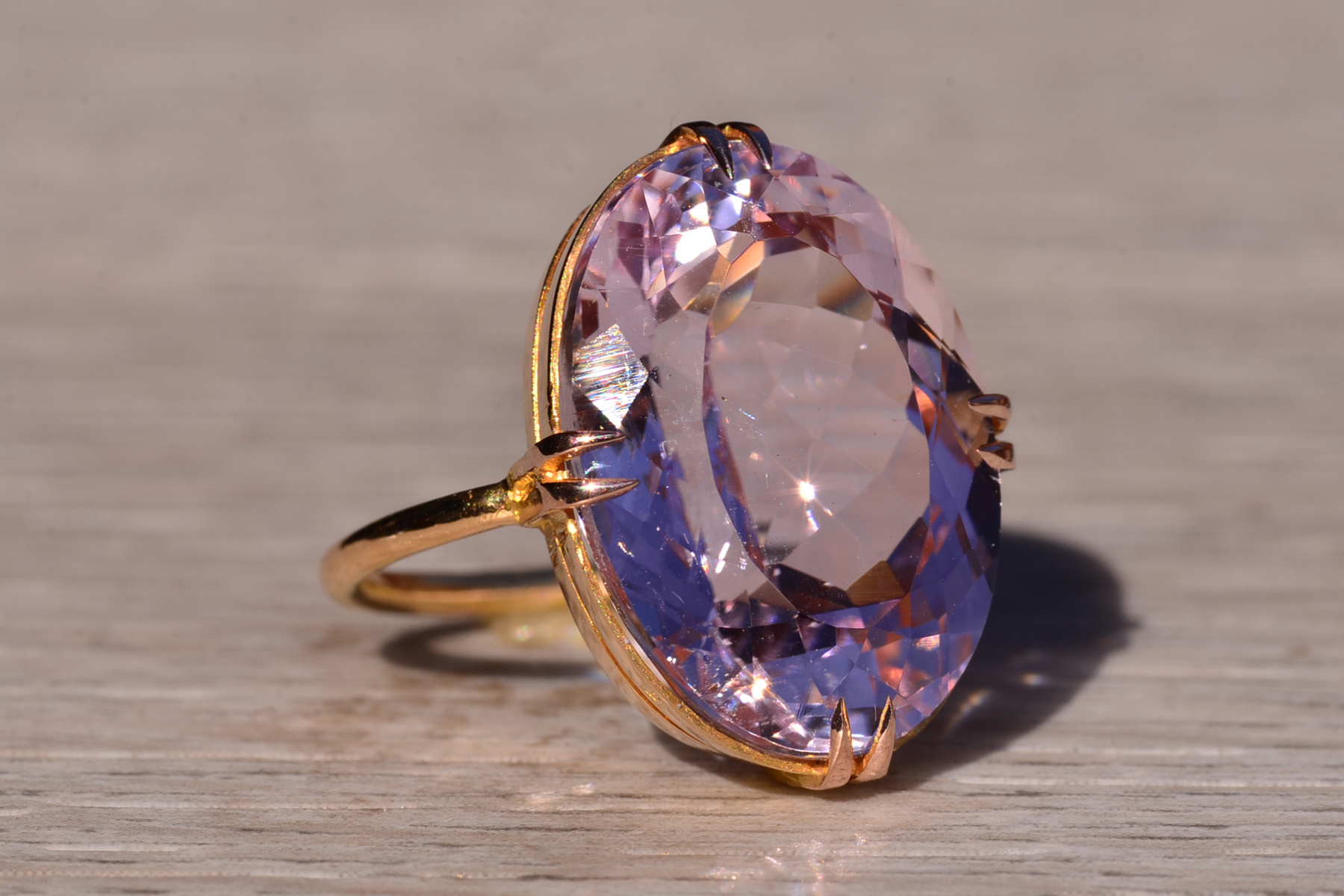 The Kable: Antique 18K Yellow Gold Kunzite Cocktail Ring - Image 3