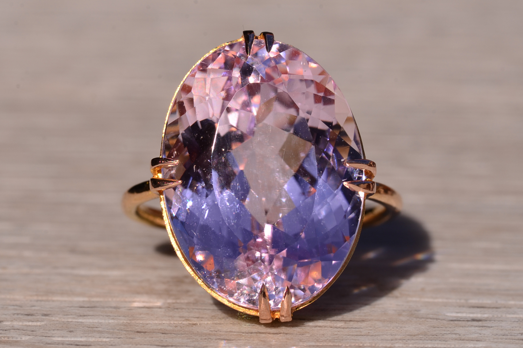 The Kable: Antique 18K Yellow Gold Kunzite Cocktail Ring - Image 4