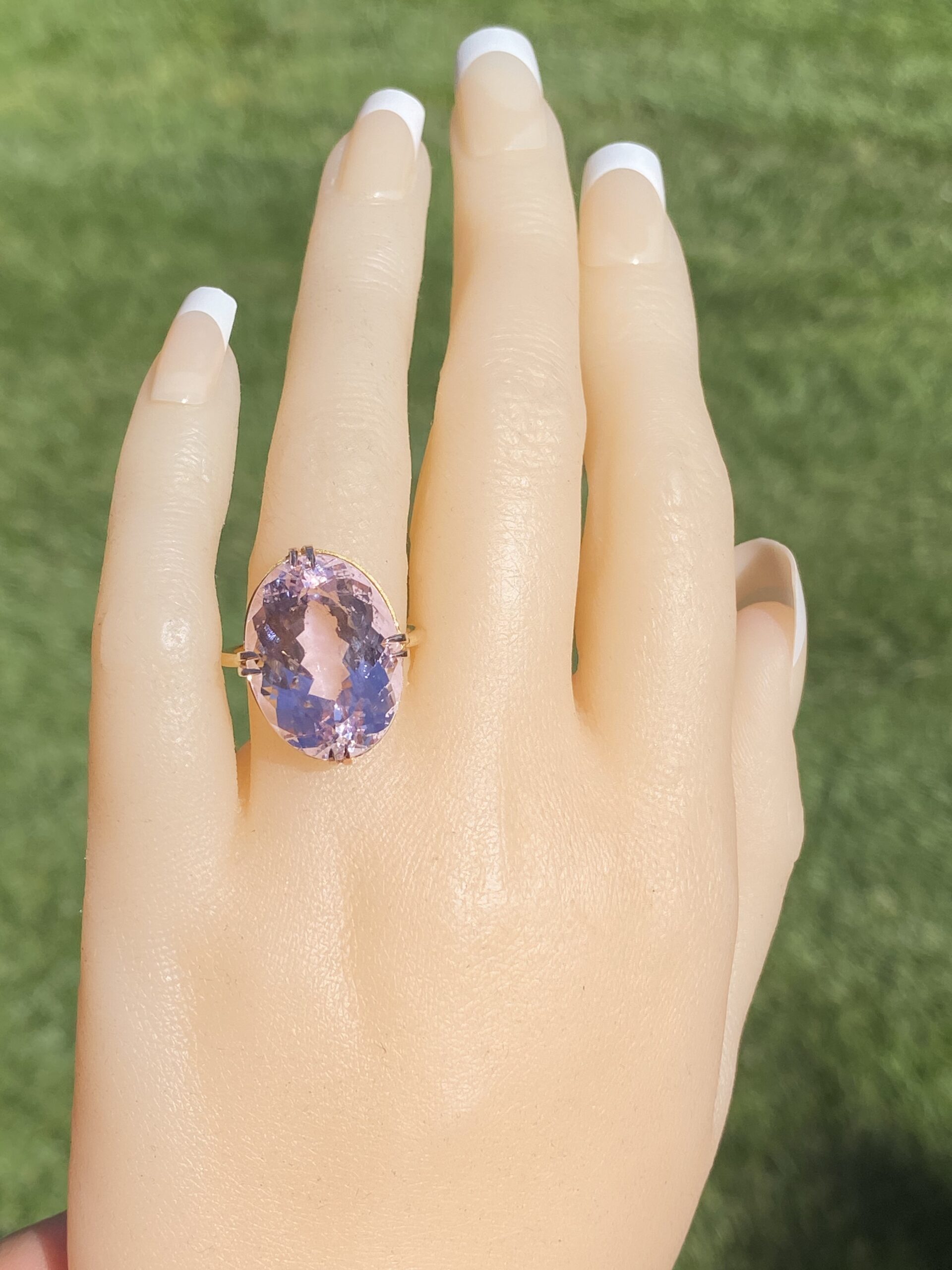 The Kable: Antique 18K Yellow Gold Kunzite Cocktail Ring - Image 5