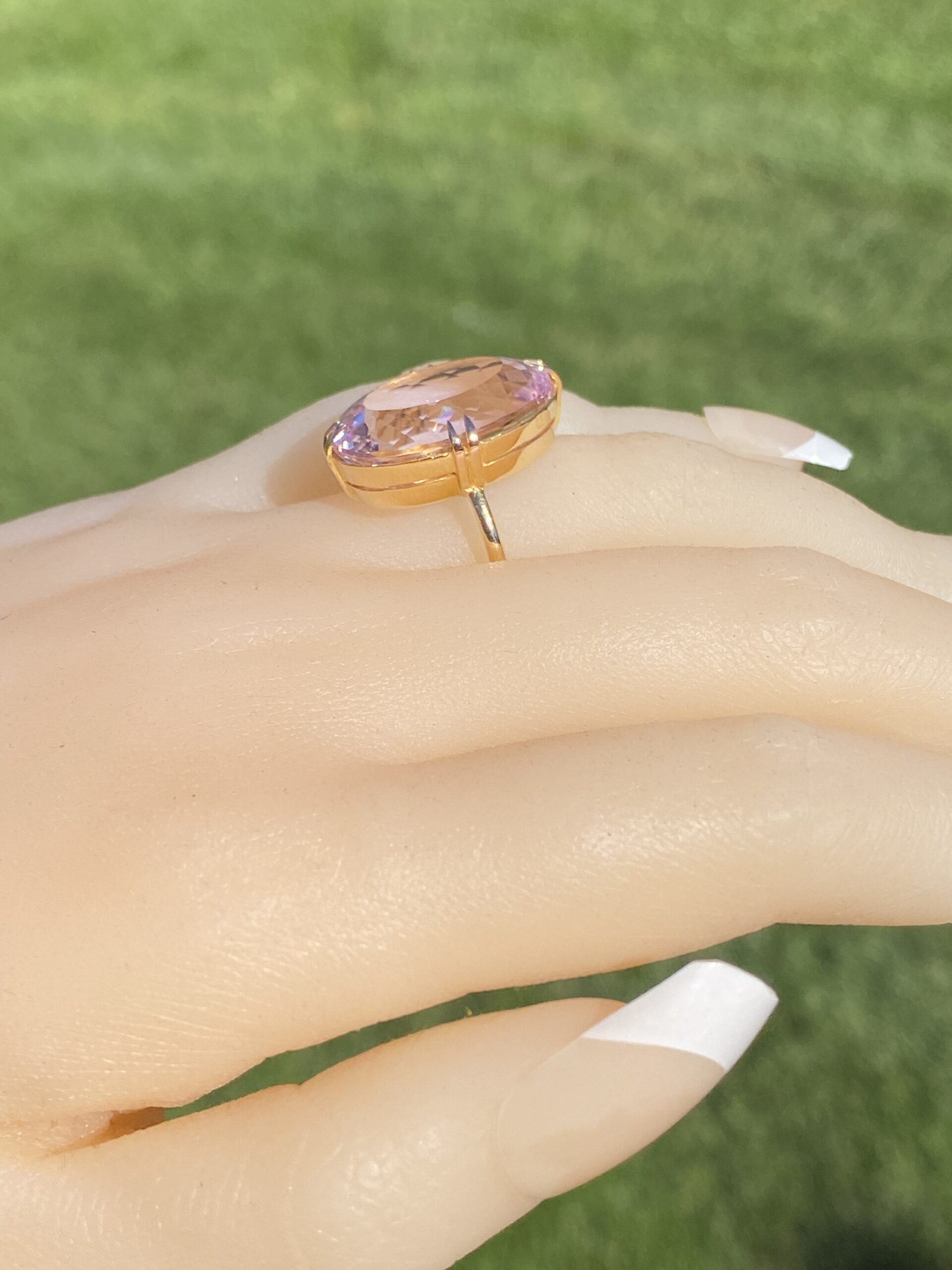 The Kable: Antique 18K Yellow Gold Kunzite Cocktail Ring - Image 8