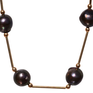 The Agen:  Black Pearl Station Chain in yellow Gold