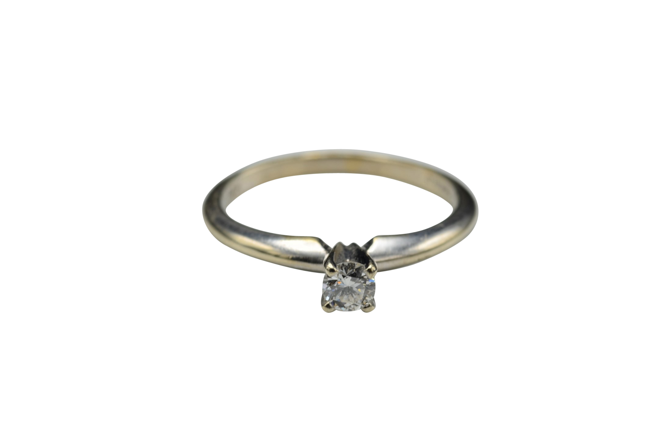 The Morro: Vintage White Gold Solitaire Diamond Engagement Ring