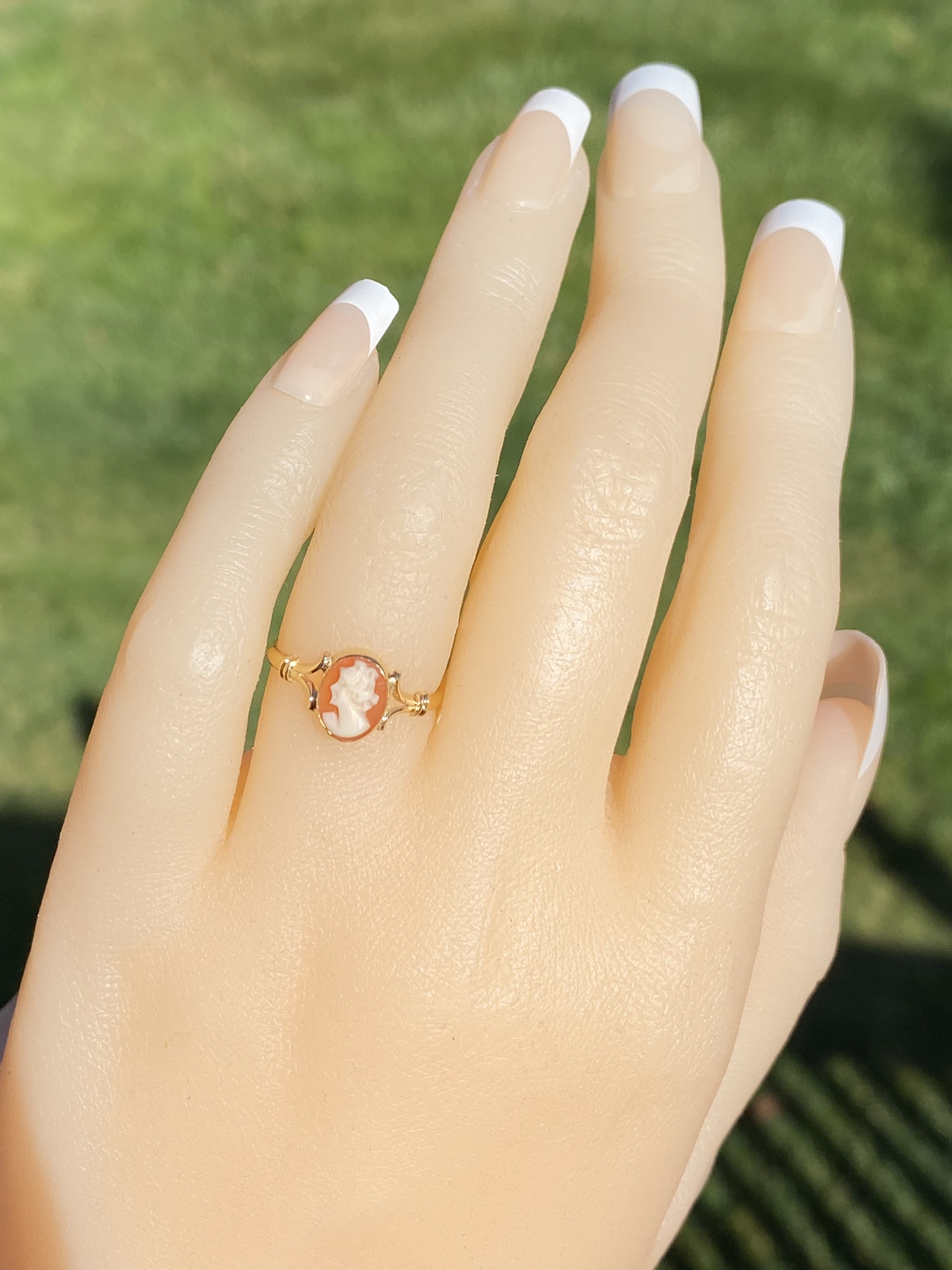 SOLD - The Camarga: Ladies 18K Yellow Gold Shell Cameo Ring - Image 8