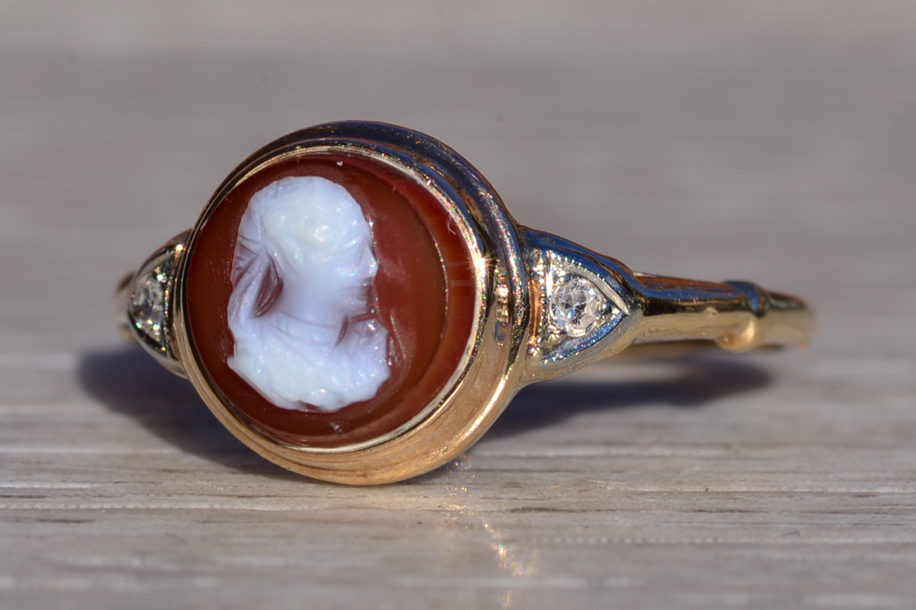 The Etthen: Ladies Antique Italian Carved Shell Cameo Ring in 14K Gold - Image 3