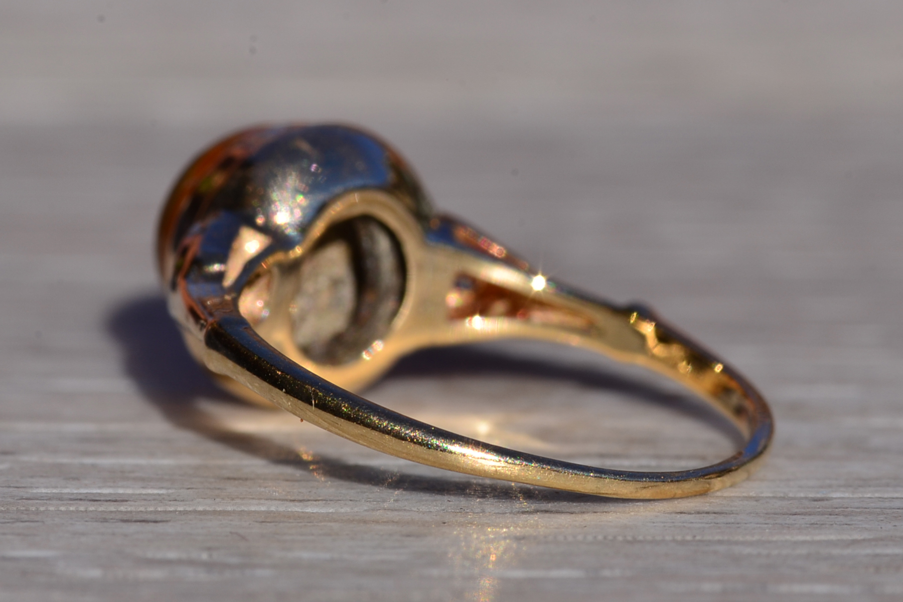 The Etthen: Ladies Antique Italian Carved Shell Cameo Ring in 14K Gold - Image 4