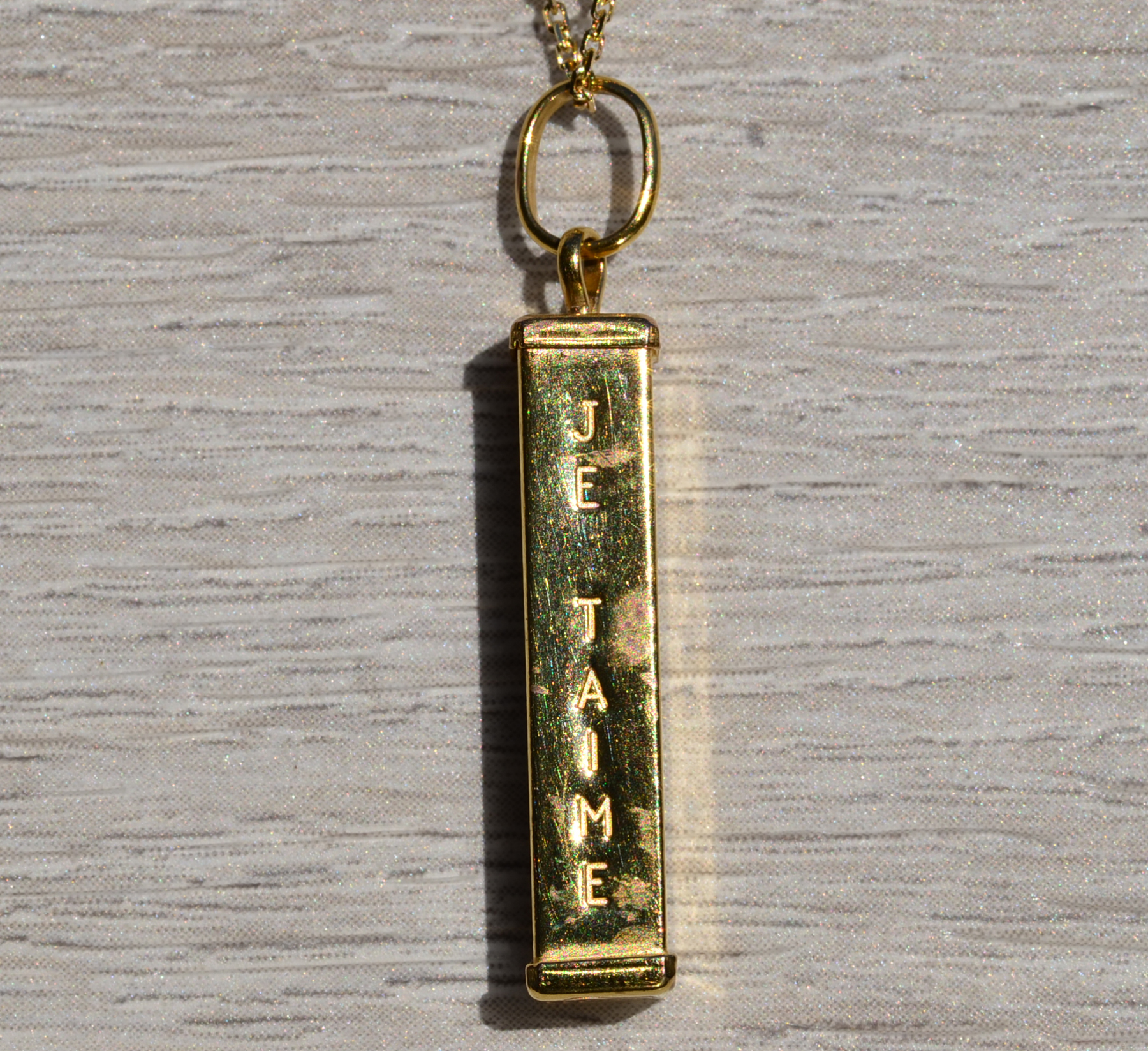 SOLD - The Isle of Wright: Multi Language I Love You Bar Pendant In Yellow Gold - Image 3