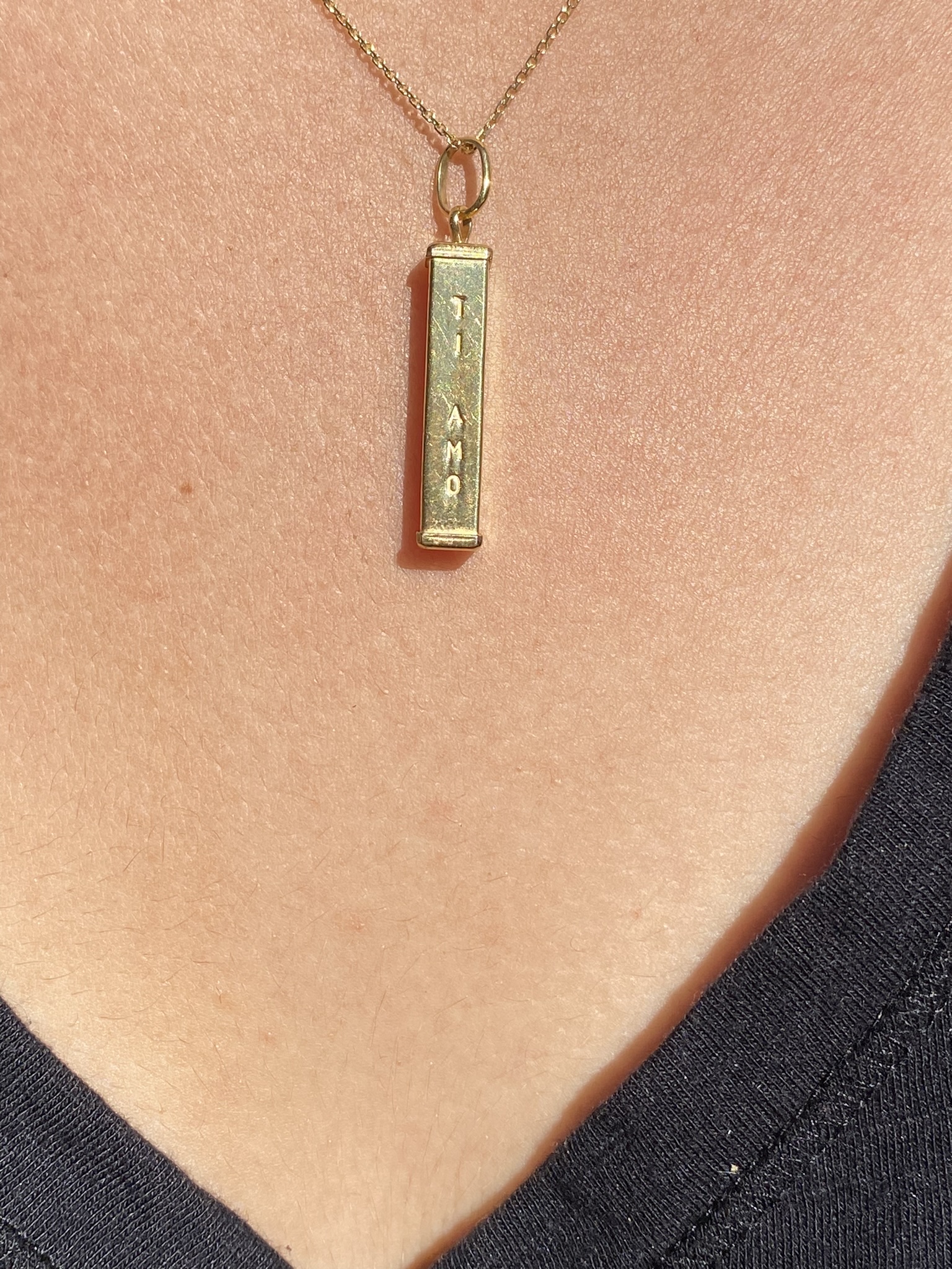 SOLD - The Isle of Wright: Multi Language I Love You Bar Pendant In Yellow Gold - Image 9