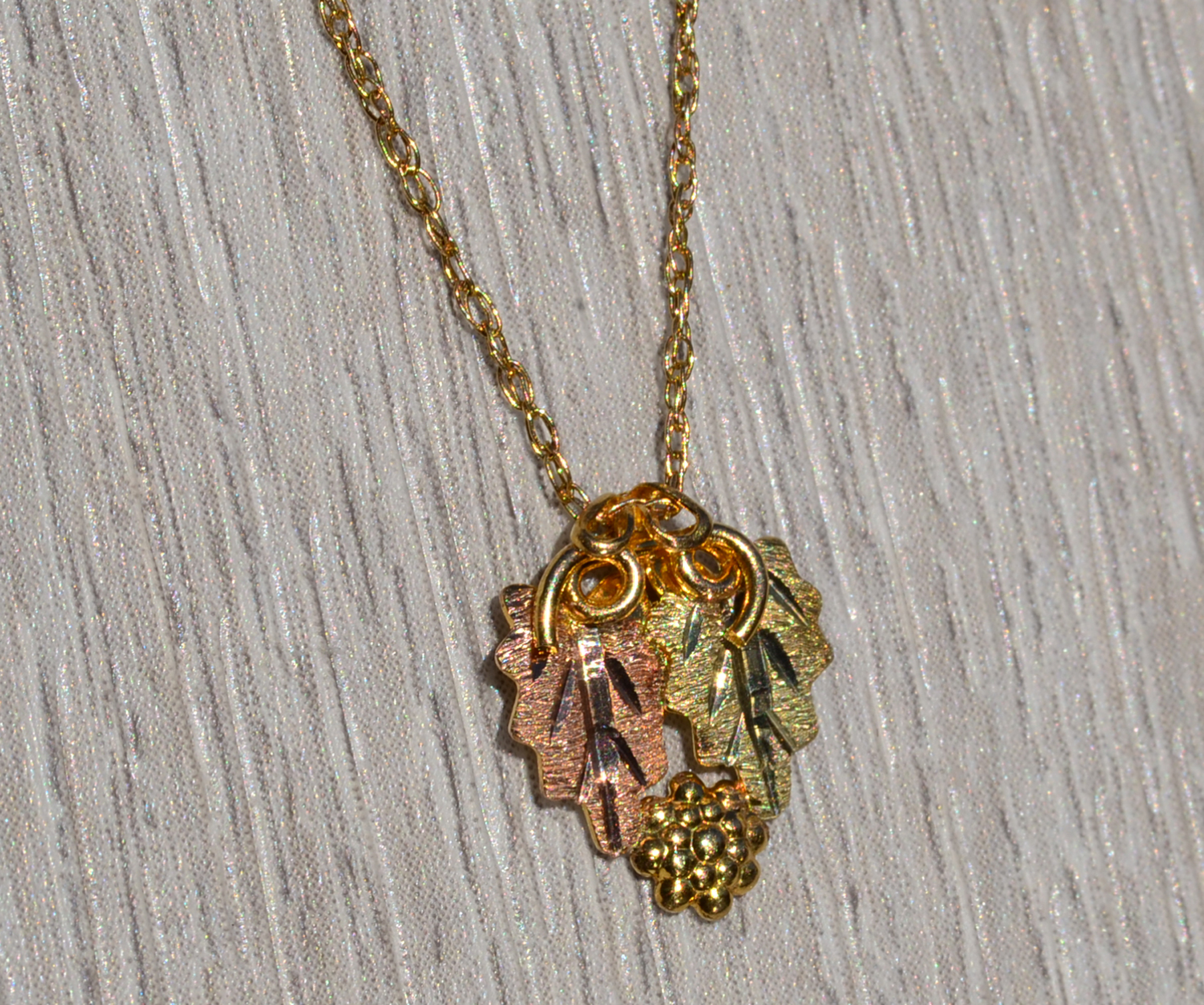 SOLD - The Altamarino: Ladies Two Tone Black Hills Style Leaf Necklace - Image 4