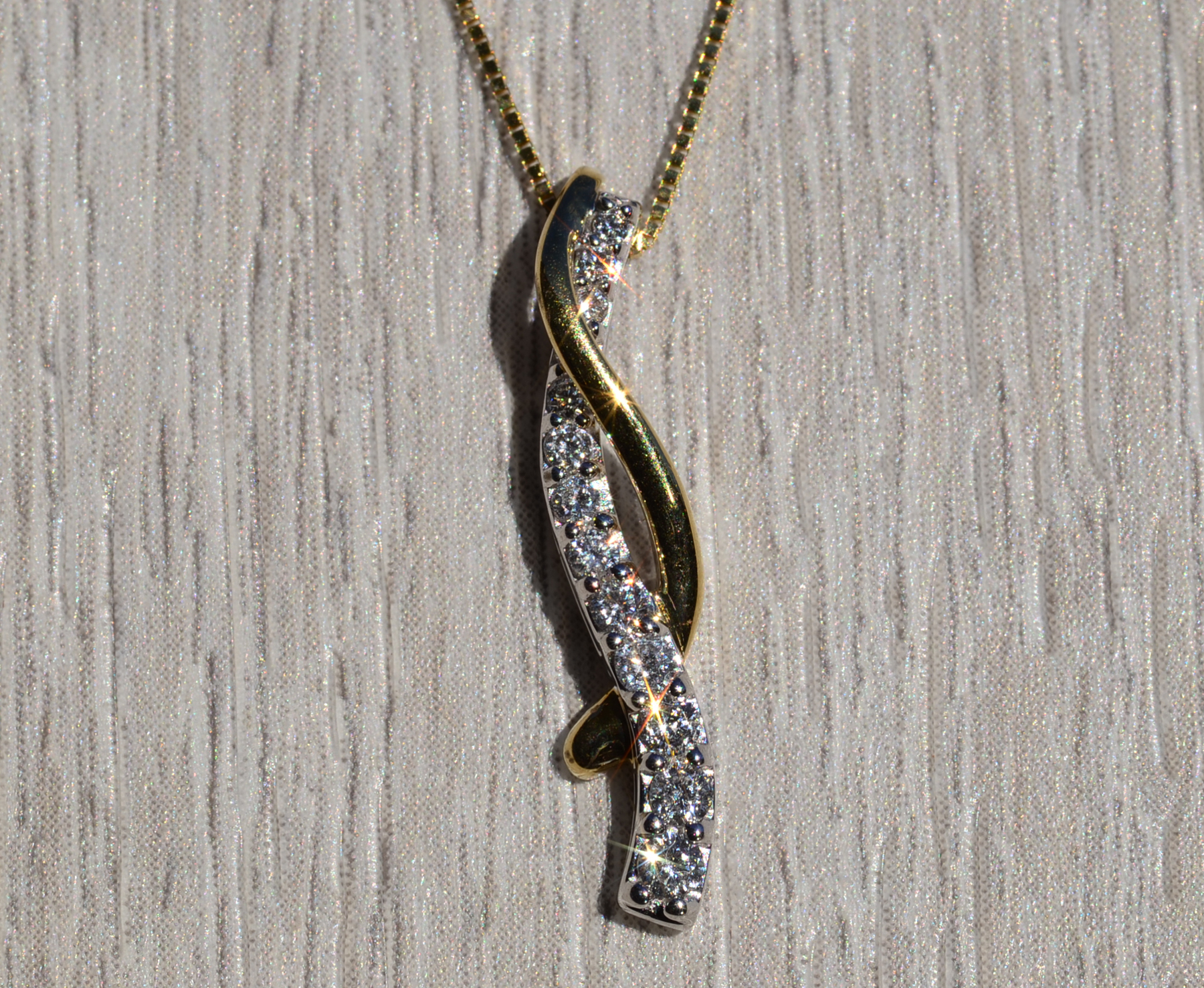 The Tarama: Ladies 14K Yellow Gold Twisted Diamond Journey Necklace - Image 2