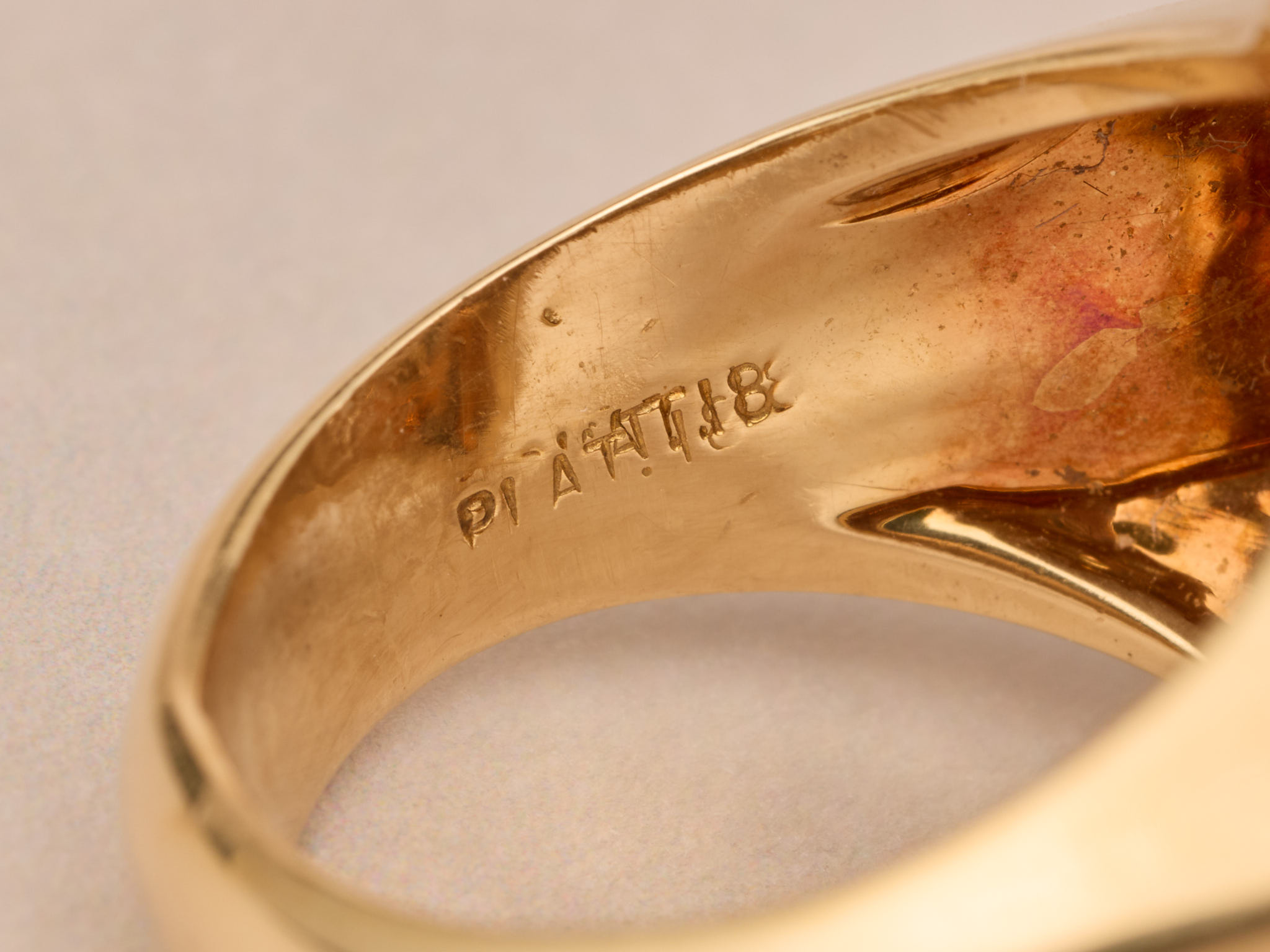 The David: Vintage David Webb Signed ring In Platinum and 18 Karat Yellow Gold - Image 10