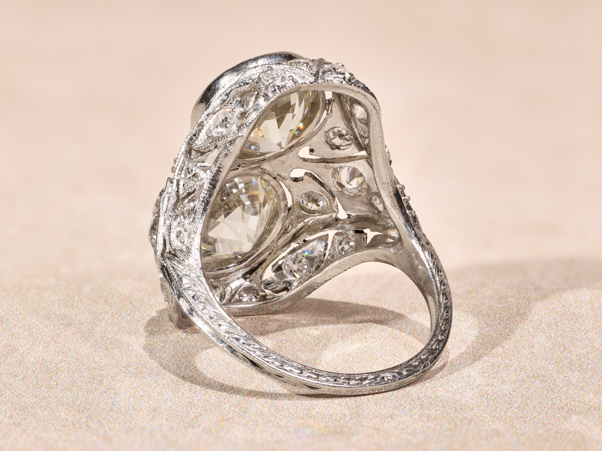 The L'amour: Antique Toi Et Moi Diamond Filigree Ring in Platinum - Image 5