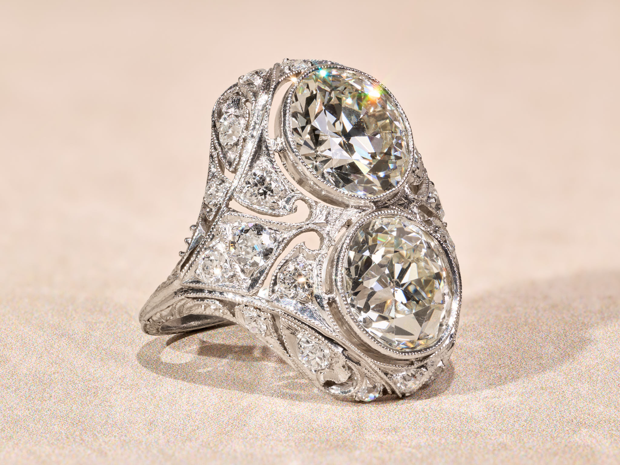 The L'amour: Antique Toi Et Moi Diamond Filigree Ring in Platinum - Image 8