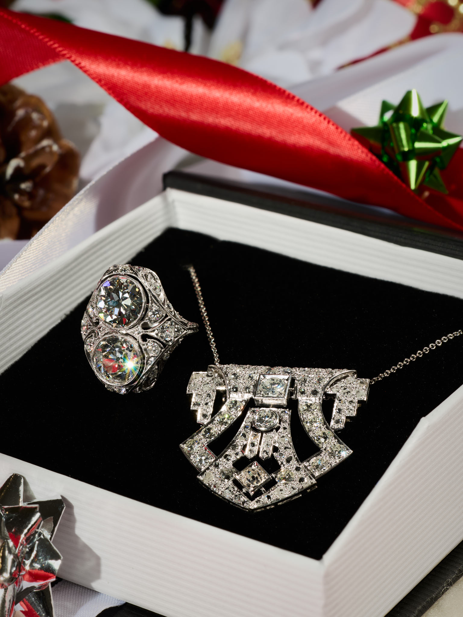 The L'amour: Antique Toi Et Moi Diamond Filigree Ring in Platinum - Image 10
