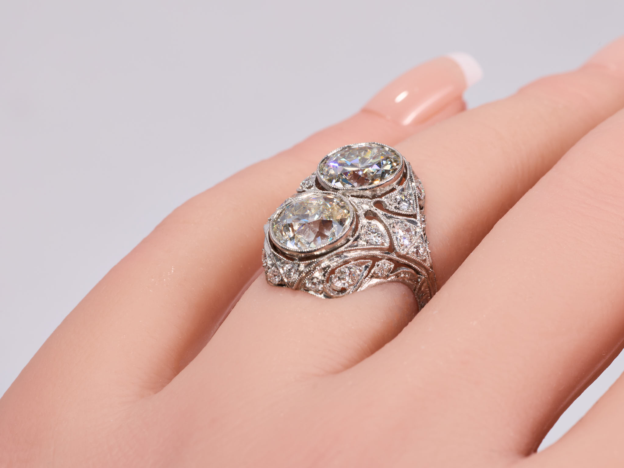 The L'amour: Antique Toi Et Moi Diamond Filigree Ring in Platinum - Image 13