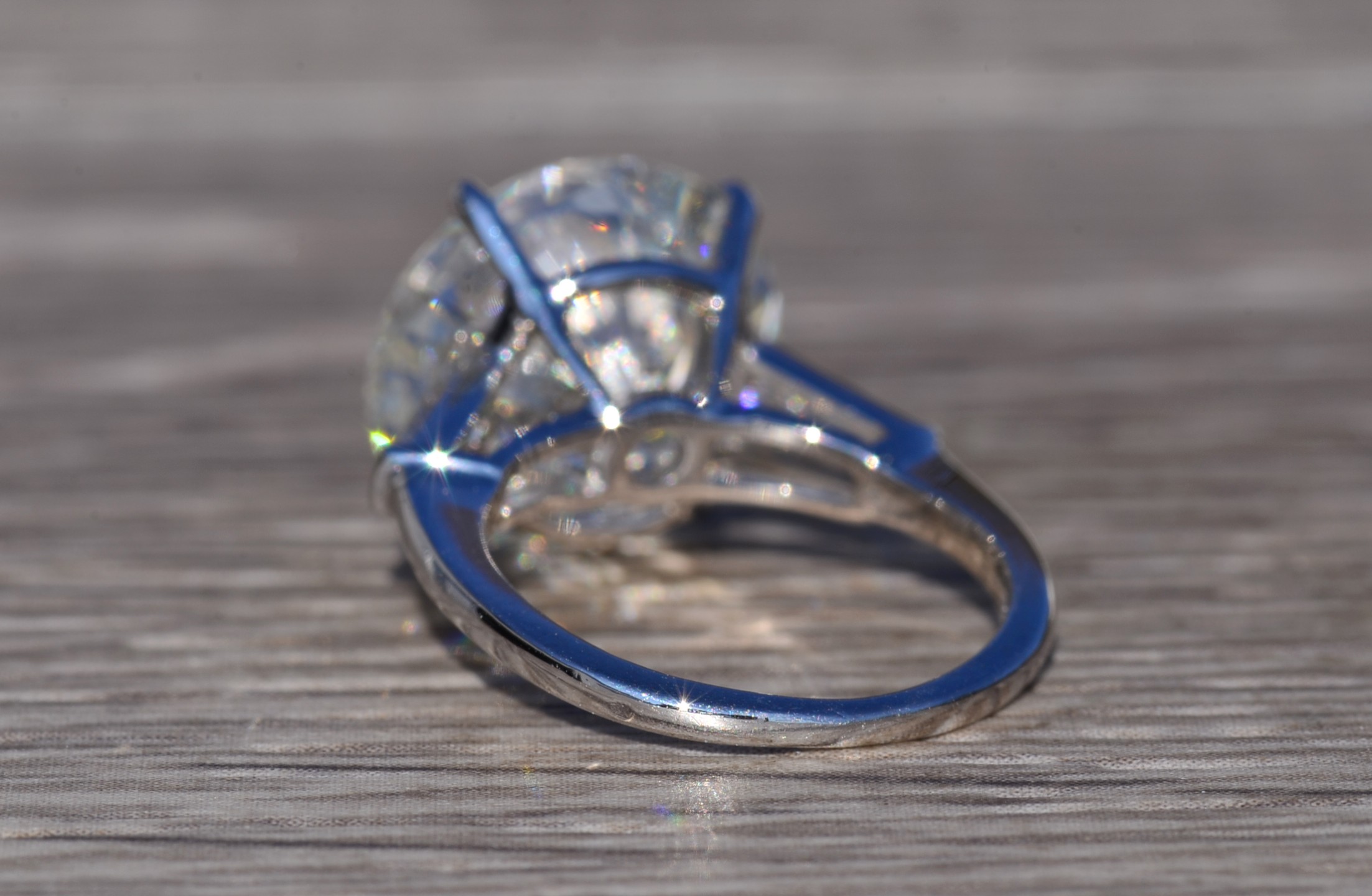 The Adrianna: GIA Graded 5.89 Carat Round Brilliant Cut Diamond in Platinum - Image 5