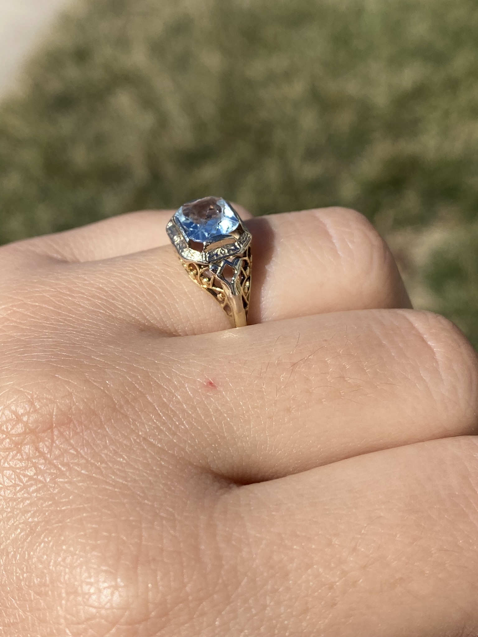 SOLD - Ladies Antique Aquamarine Ring in 14K Yellow Gold - Image 11