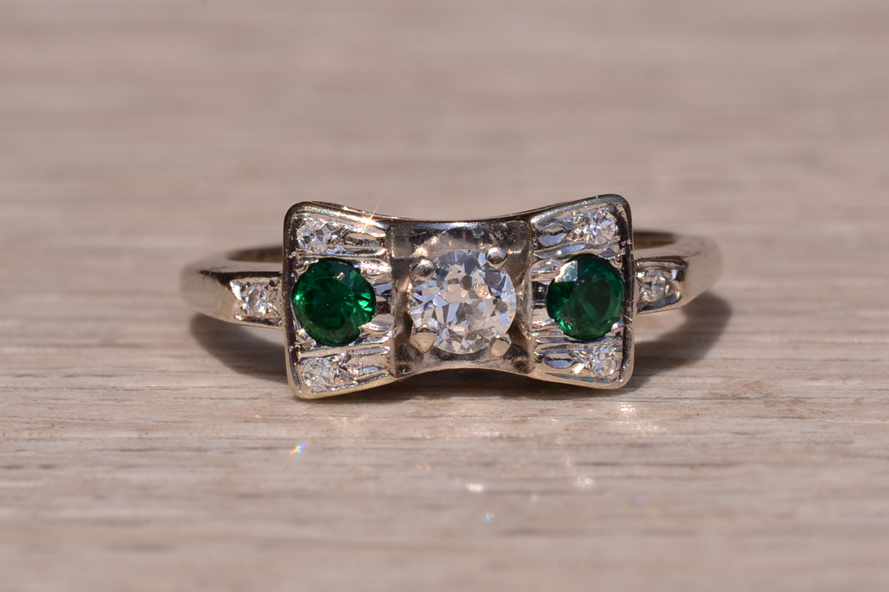 SOLD - The Treasure Island Drive: Vintage Diamond and Tsavorite Bow Ring - Image 2