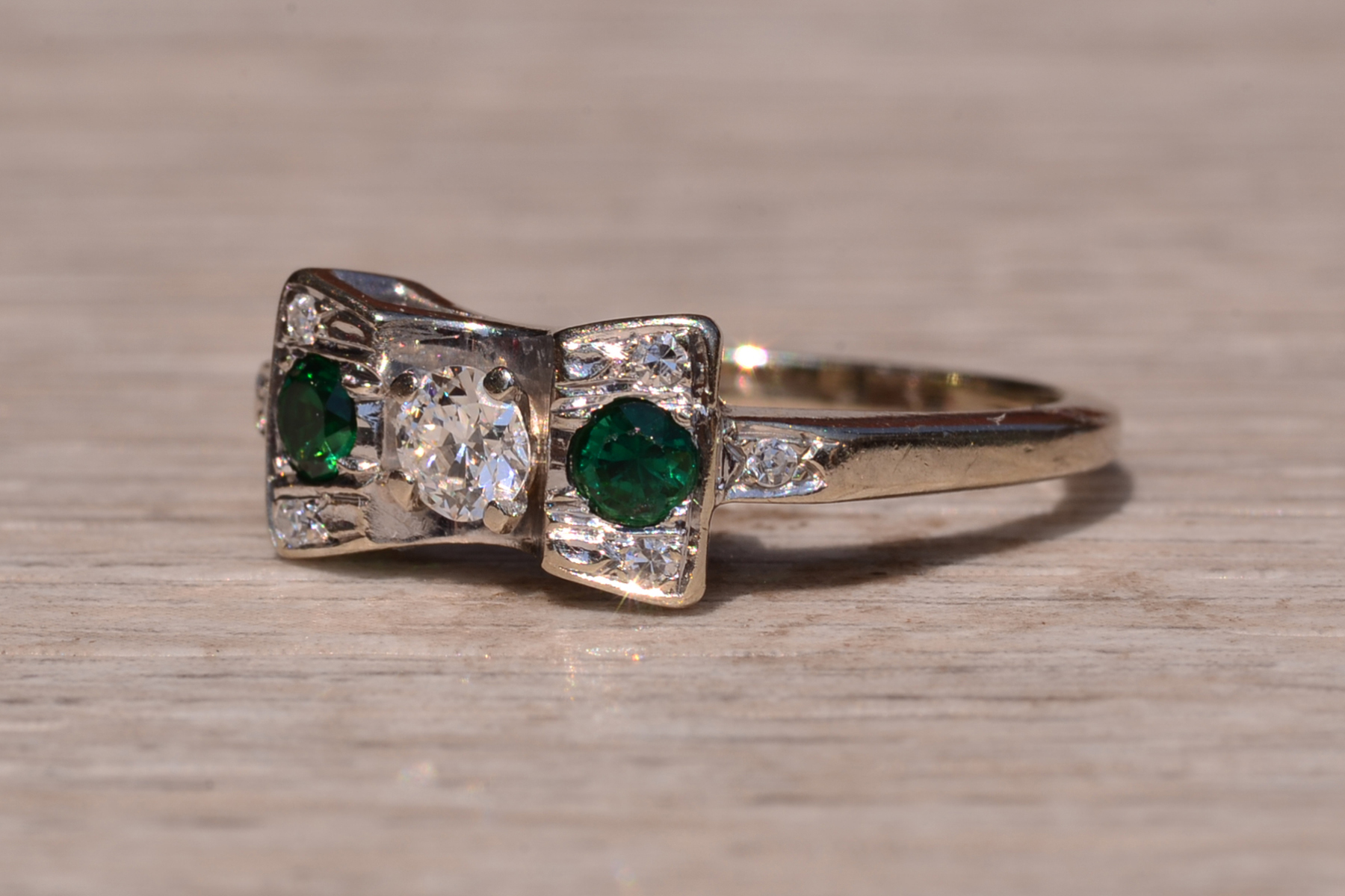 SOLD - The Treasure Island Drive: Vintage Diamond and Tsavorite Bow Ring - Image 3