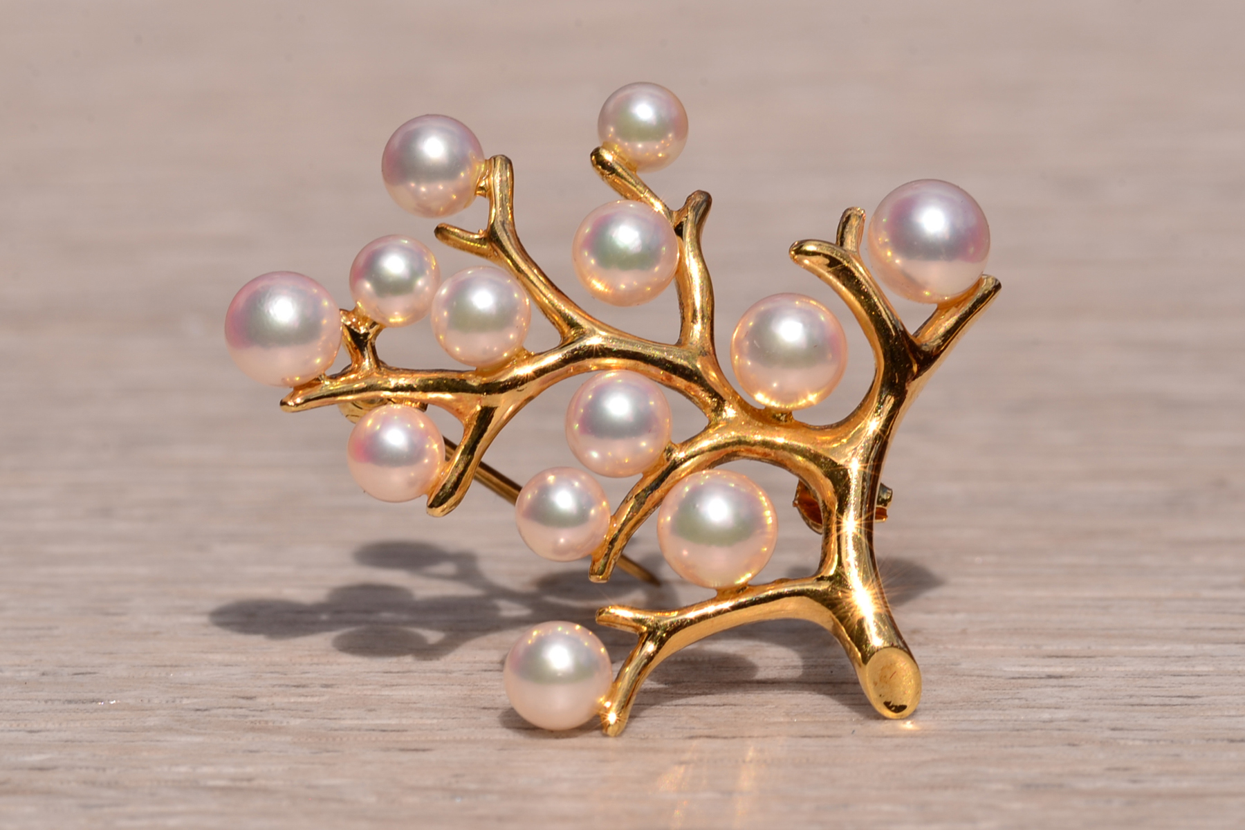 SOLD - The Limmen: Vintage Mikimoto Akoya Pearl Tree of Life Brooch in 18K - Image 2