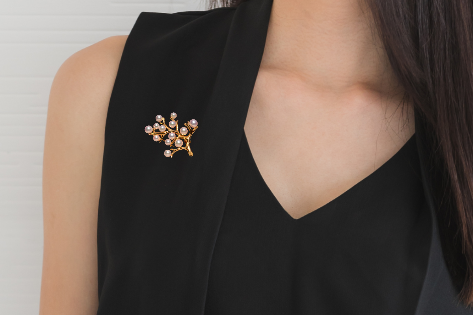 SOLD - The Limmen: Vintage Mikimoto Akoya Pearl Tree of Life Brooch in 18K - Image 4