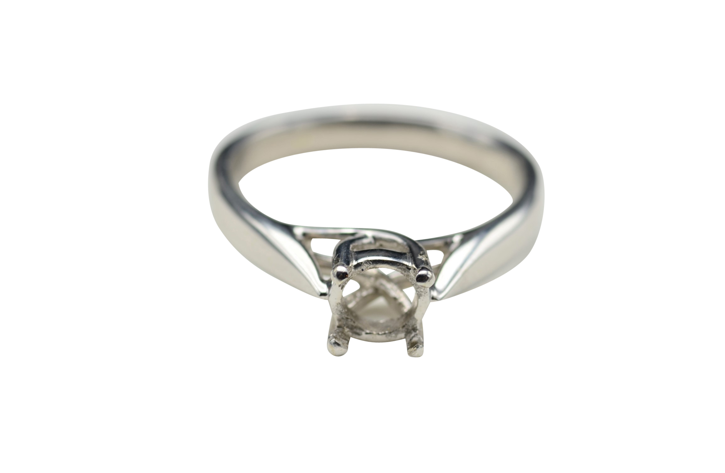18K White Gold Solitaire Mounting