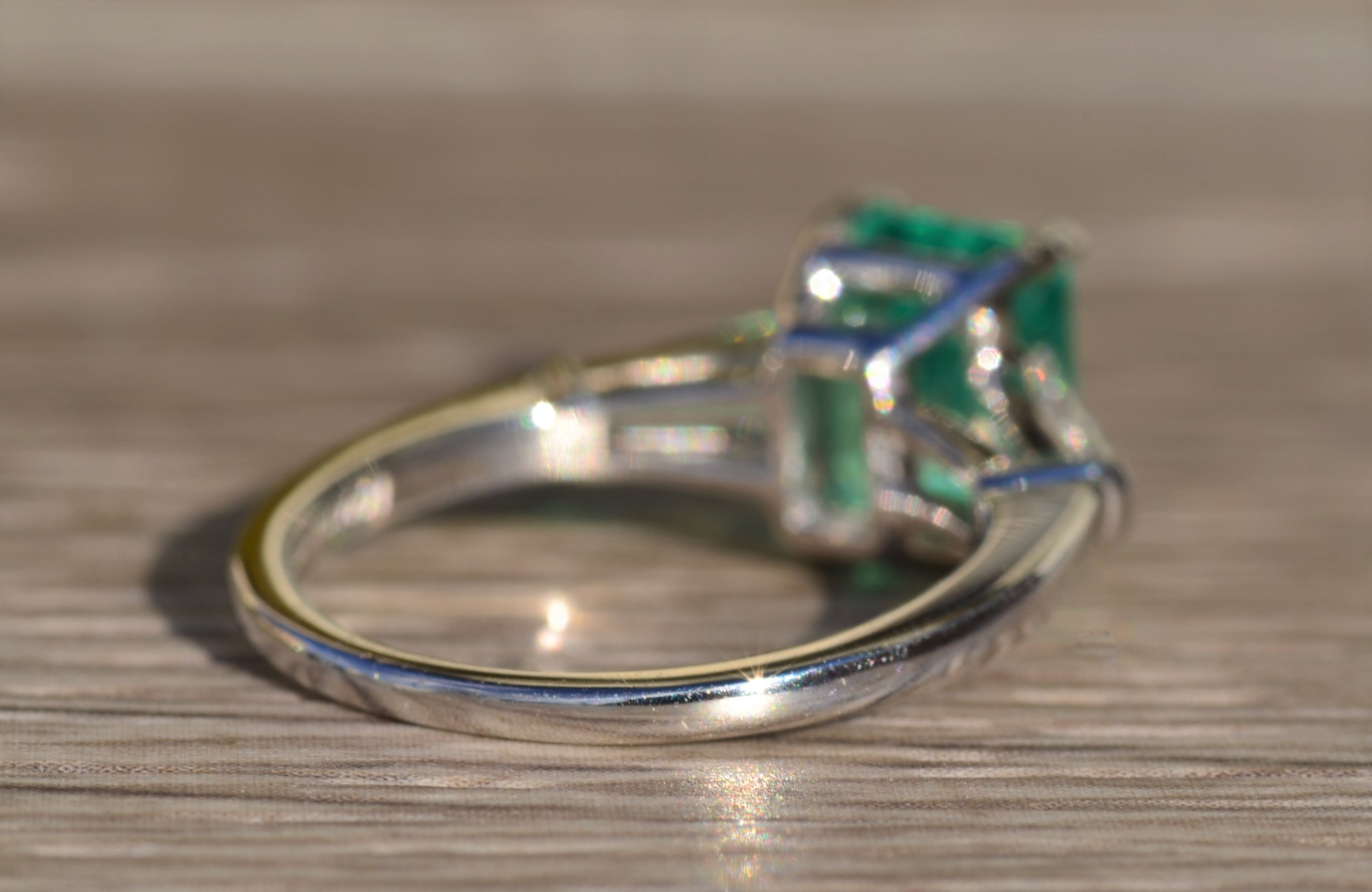 The Beyla: Antique Ladies Platinum Ring set with Outstanding Colombian Emerald and Tapered Baguette Diamonds - Image 5