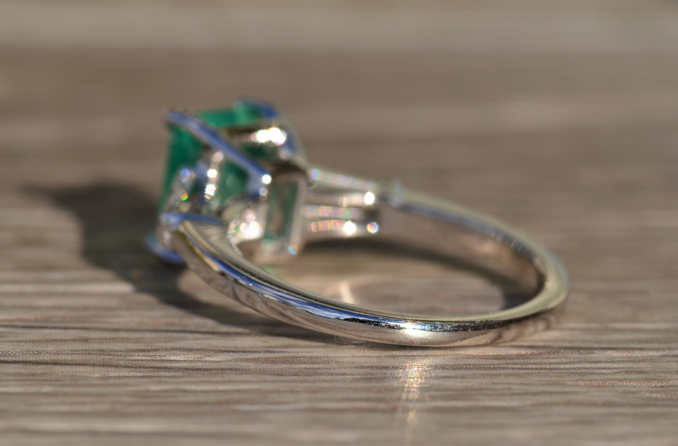 The Beyla: Antique Ladies Platinum Ring set with Outstanding Colombian Emerald and Tapered Baguette Diamonds - Image 4