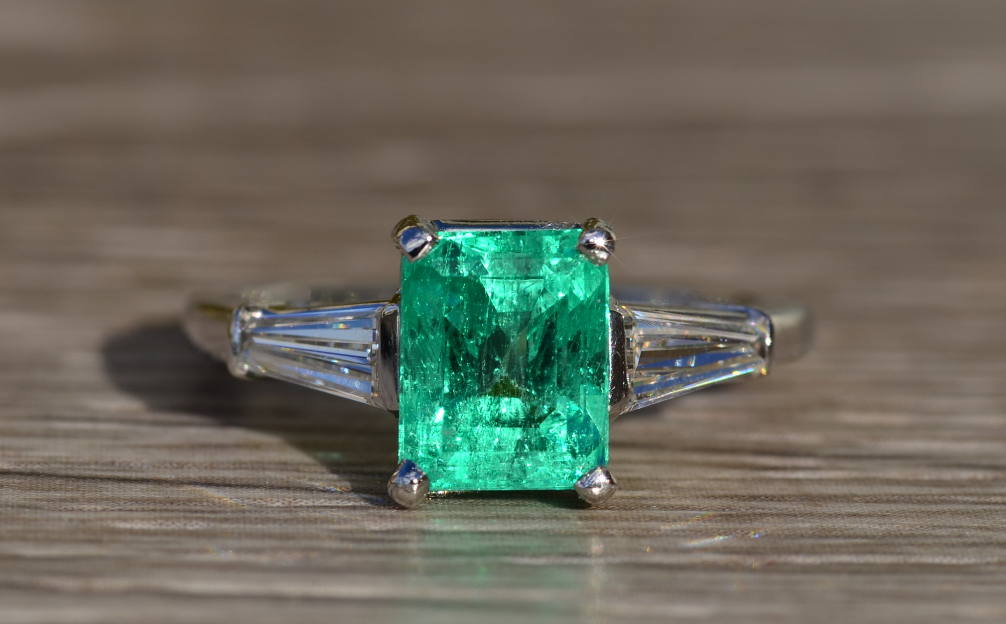 The Beyla: Antique Ladies Platinum Ring set with Outstanding Colombian Emerald and Tapered Baguette Diamonds - Image 2