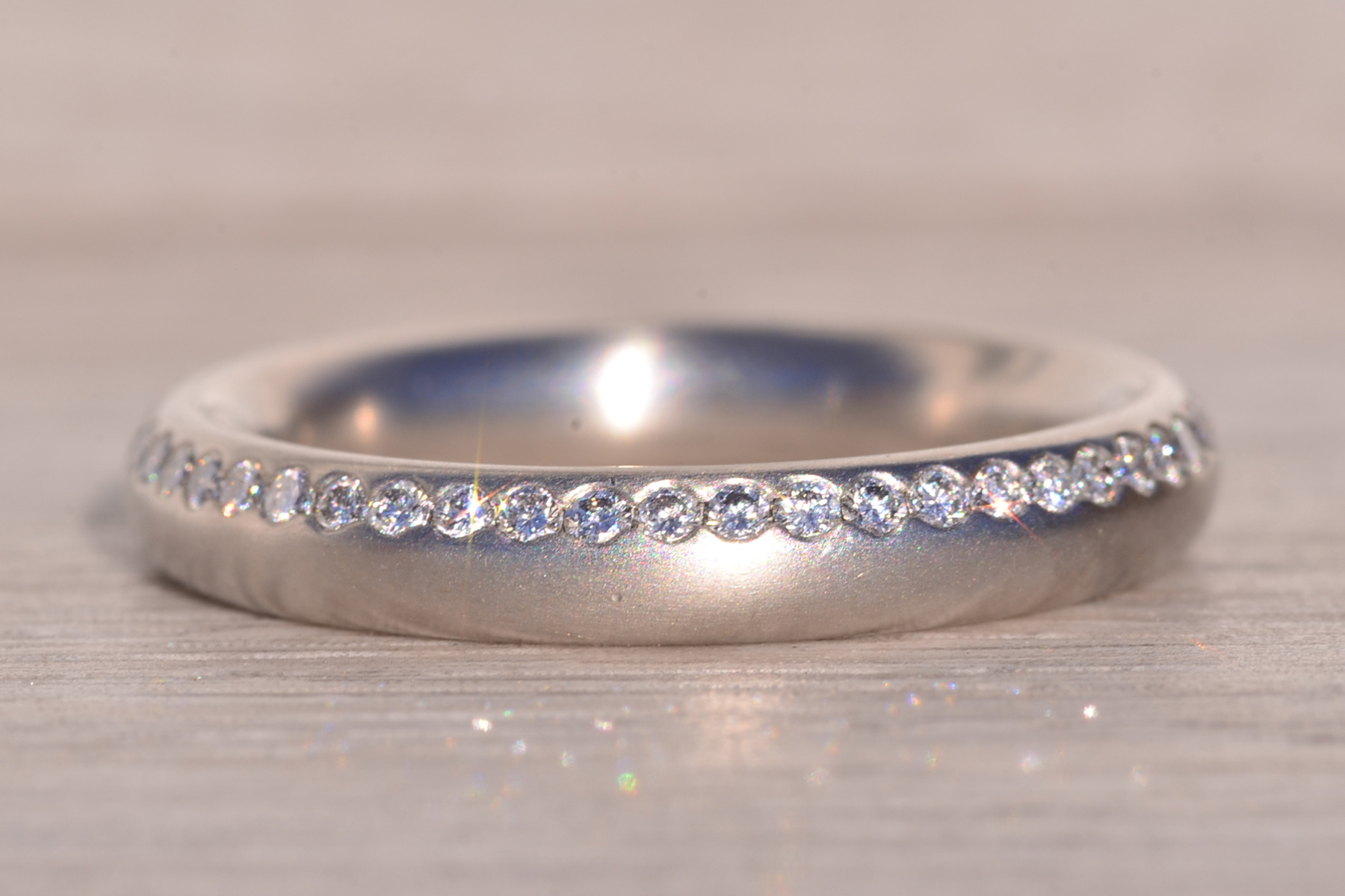The One Way: Designer Signed Band Set with Natural Diamonds in Platinum - Image 2