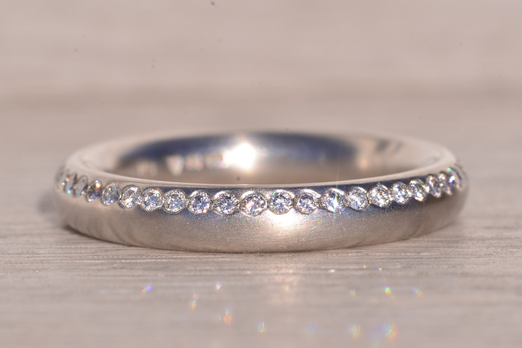 The One Way: Designer Signed Band Set with Natural Diamonds in Platinum - Image 3