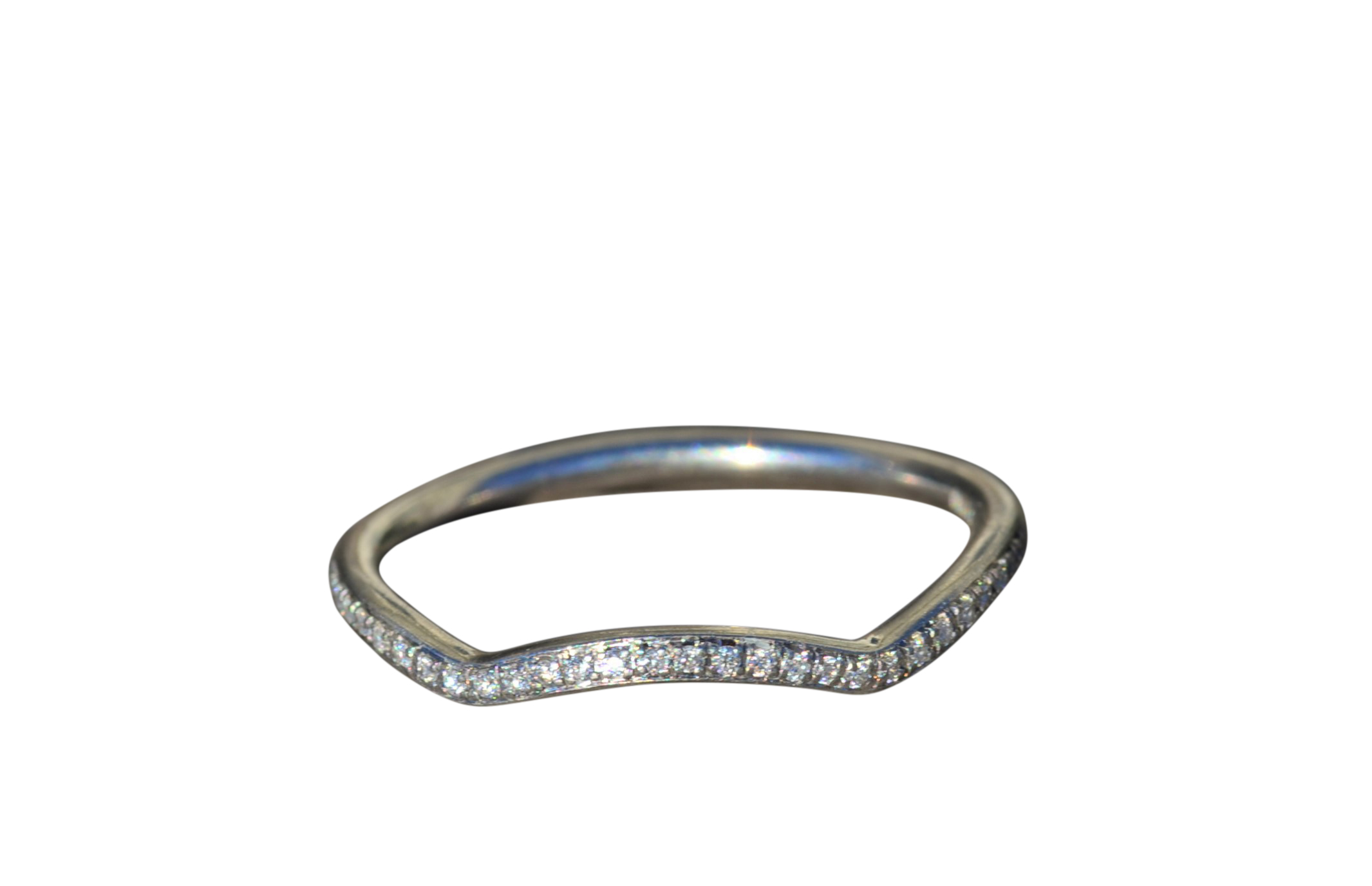 The Lyra: Ladies Vintage Curved Diamond Wedding Band in Platinum