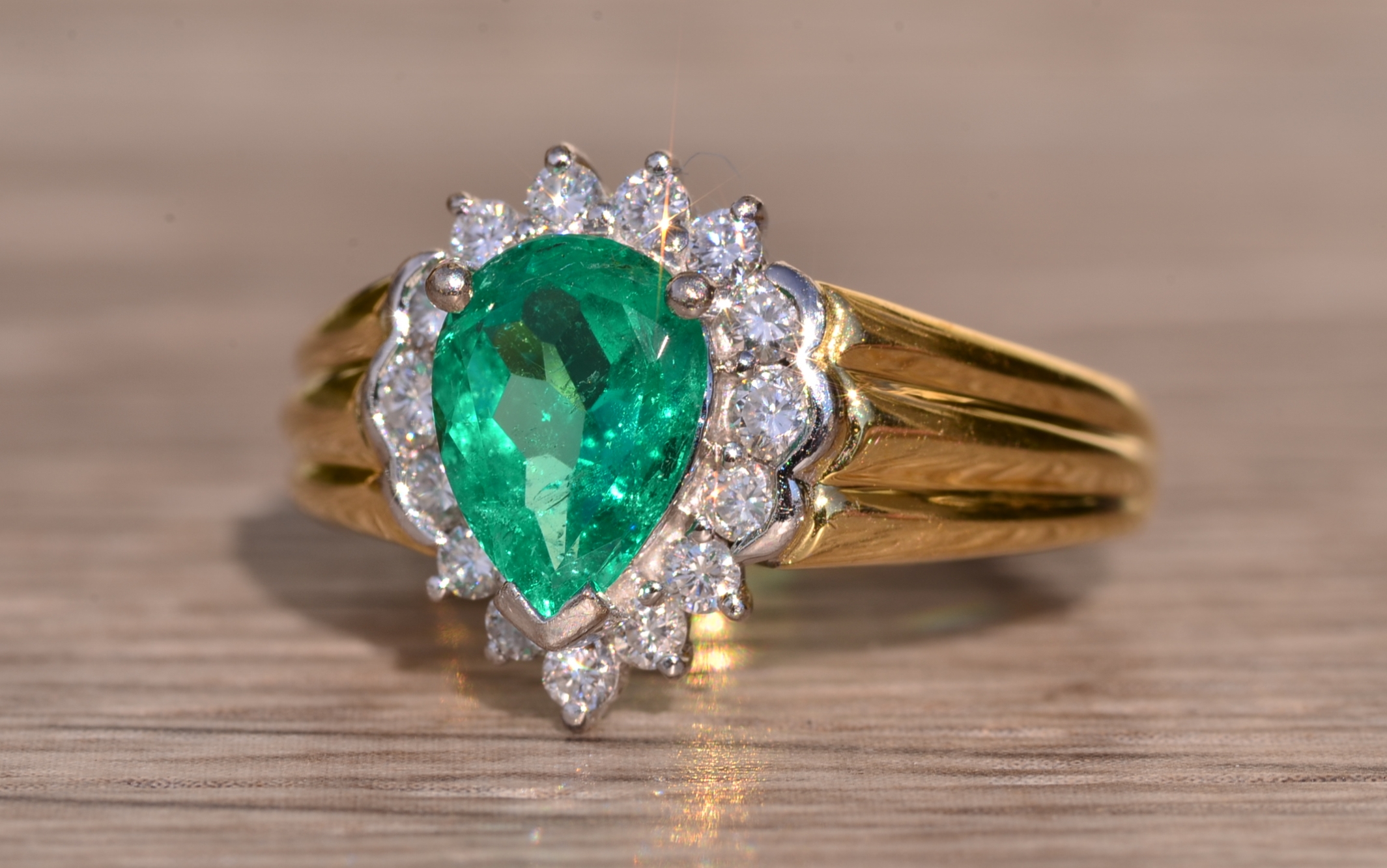 SOLD - The Muso: Vintage Ring set with 1.25 Carat Vivid Green Natural Emerald with Diamond Halo - Image 3