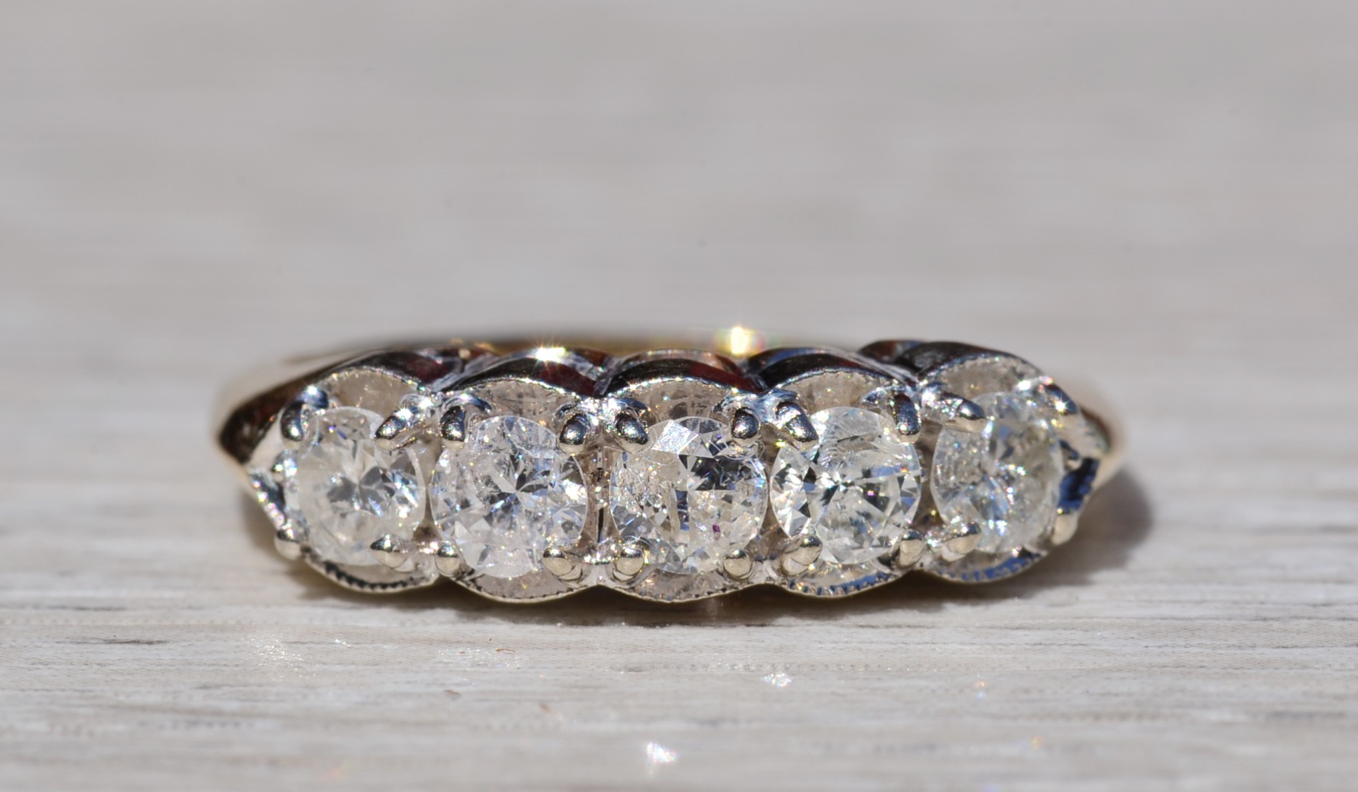 The Belmopan: Vintage 14K Two Tone 1CTW Diamond Band - Image 2