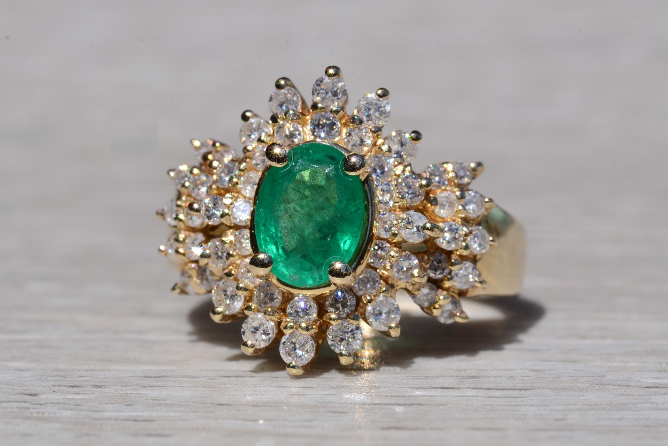 The Giron: Ladies 14K Emerald and Diamond Cluster Ring - Image 6