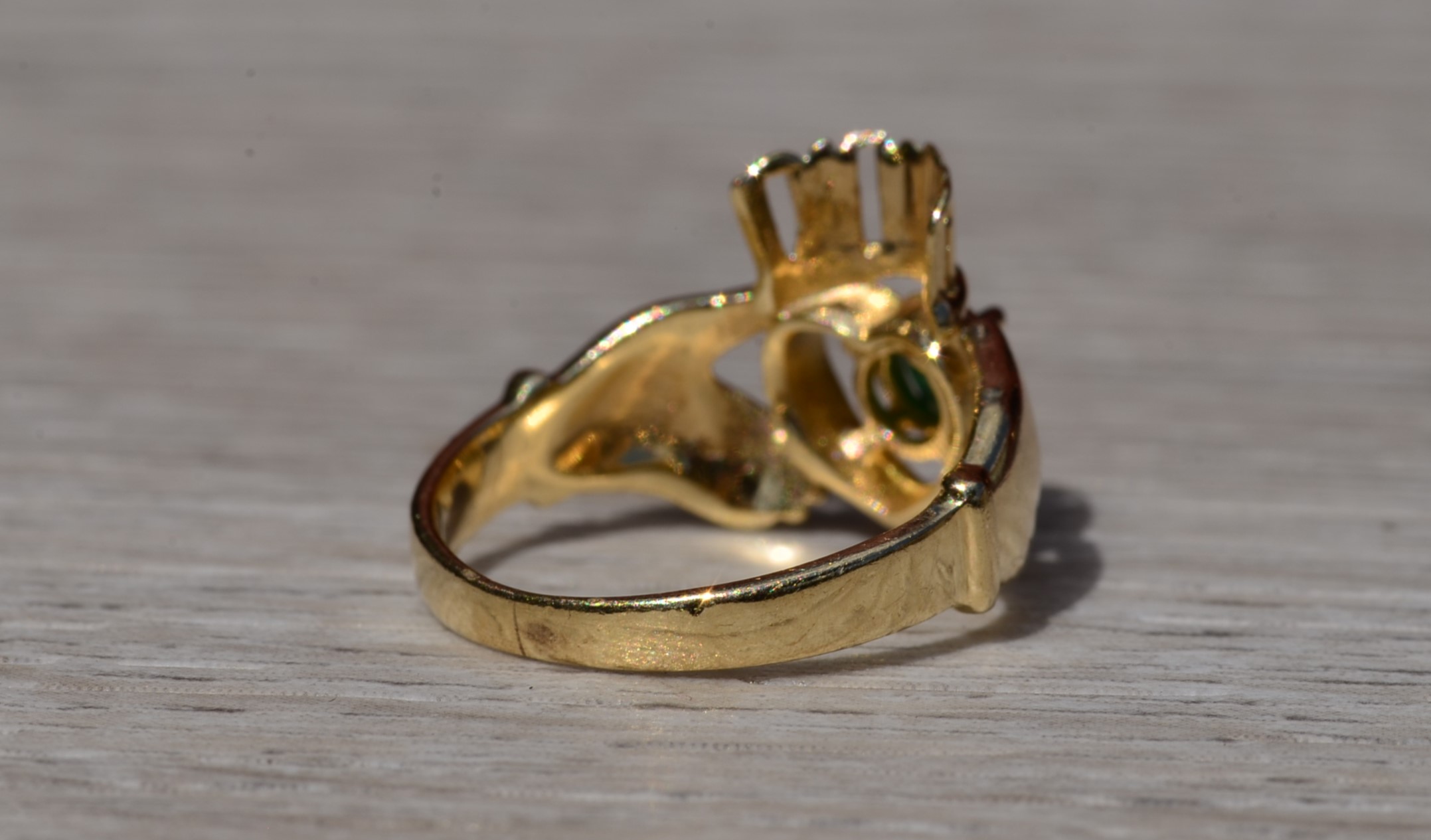 SOLD - The Timberwyck: Ladies Yellow Gold Claddaugh Ring set with Emerald - Image 5