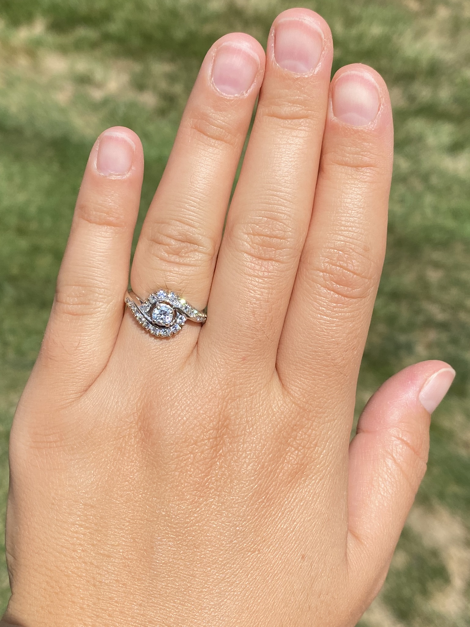 Ladies 14K White Gold Semi Mount set with Diamonds - Image 10