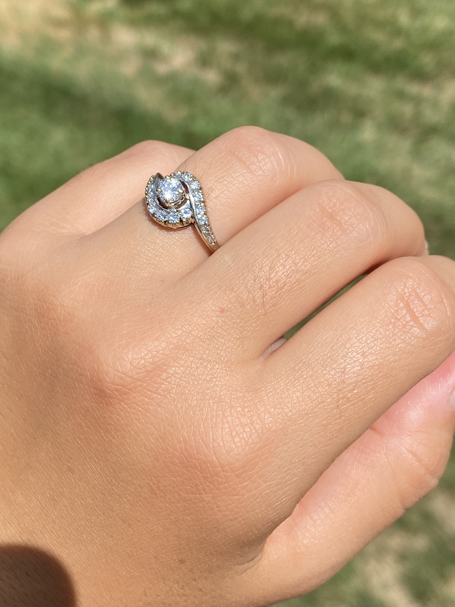 Ladies 14K White Gold Semi Mount set with Diamonds - Image 8
