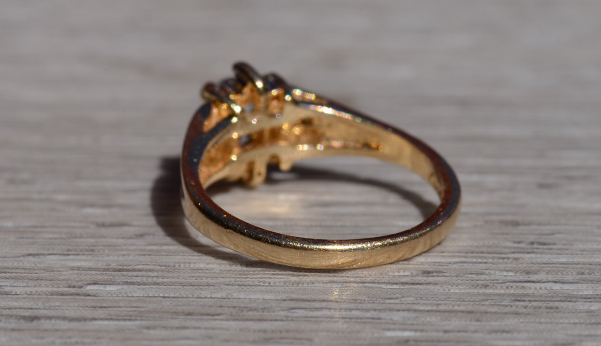 The Moultrie: Ladies 14K Yellow Gold Aquamarine and Diamond Ring - Image 4