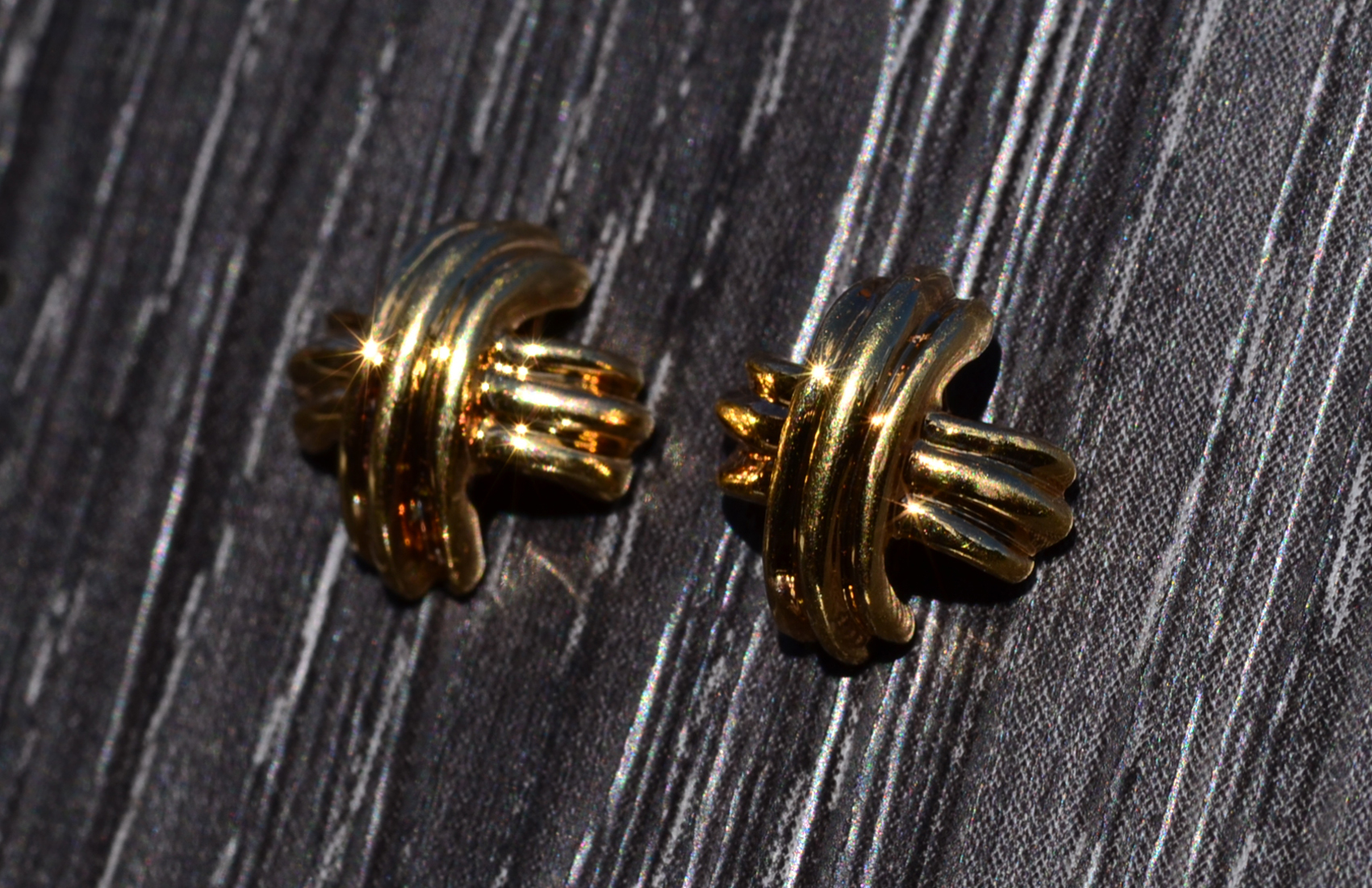 SOLD - The Criss Cross: Vintage Tiffany and Company Cross Earrings - Image 3