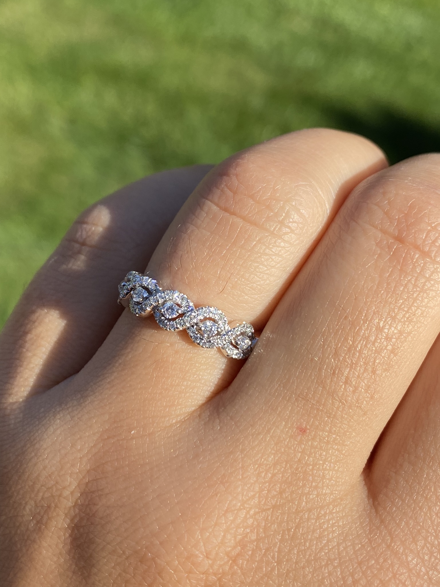 The Kindersley: Ladies 14K White Gold Twisted Diamond Band - Image 8