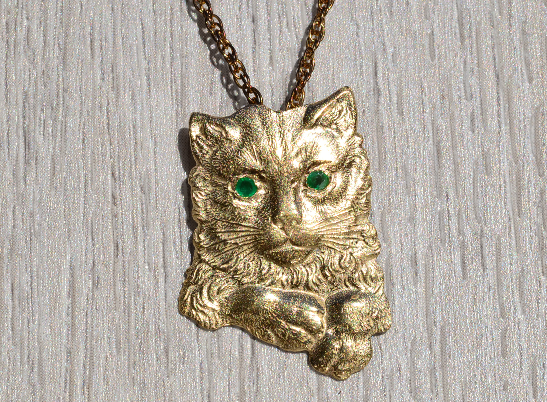 SOLD -The Fowey: Vintage Yellow Gold Cat Pendant with Emerald Eyes - Image 4