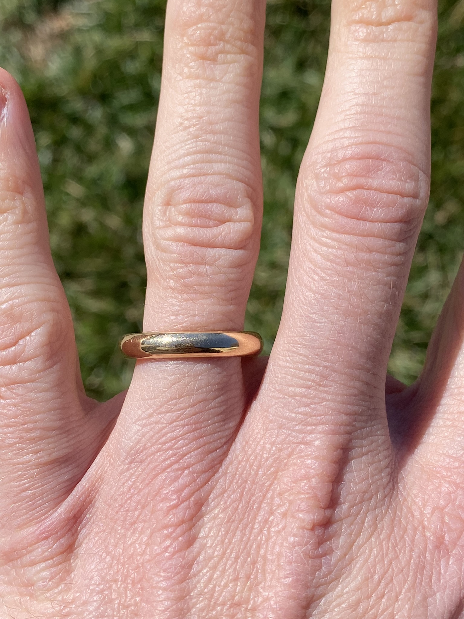 SOLD - Gentlemen's Signed Art Carved 14K Yellow Gold Donut Band - Image 5