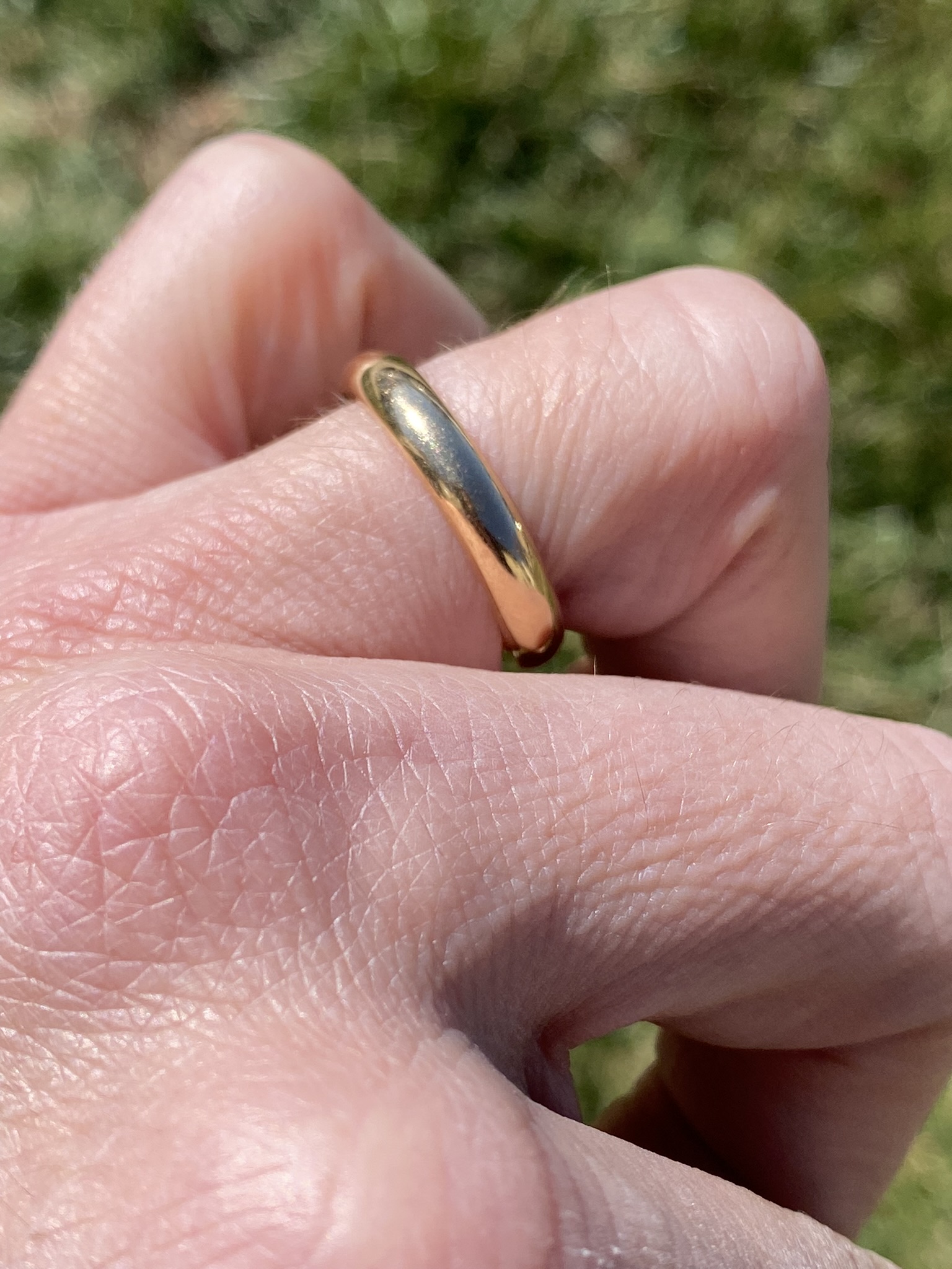 SOLD - Gentlemen's Signed Art Carved 14K Yellow Gold Donut Band - Image 6