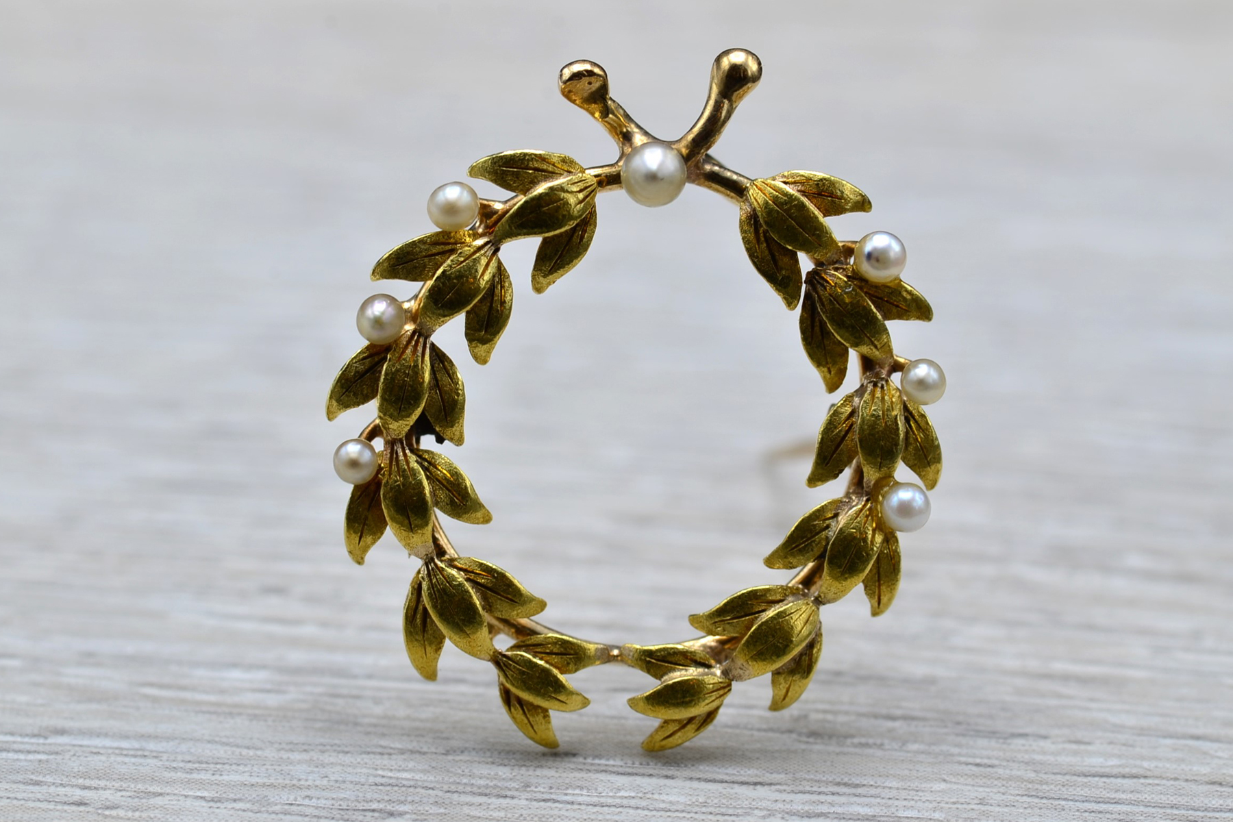 The Cascabel: Ladies 14K Gold Leaf Brooch/Pendant set with Seed Pearls - Image 2