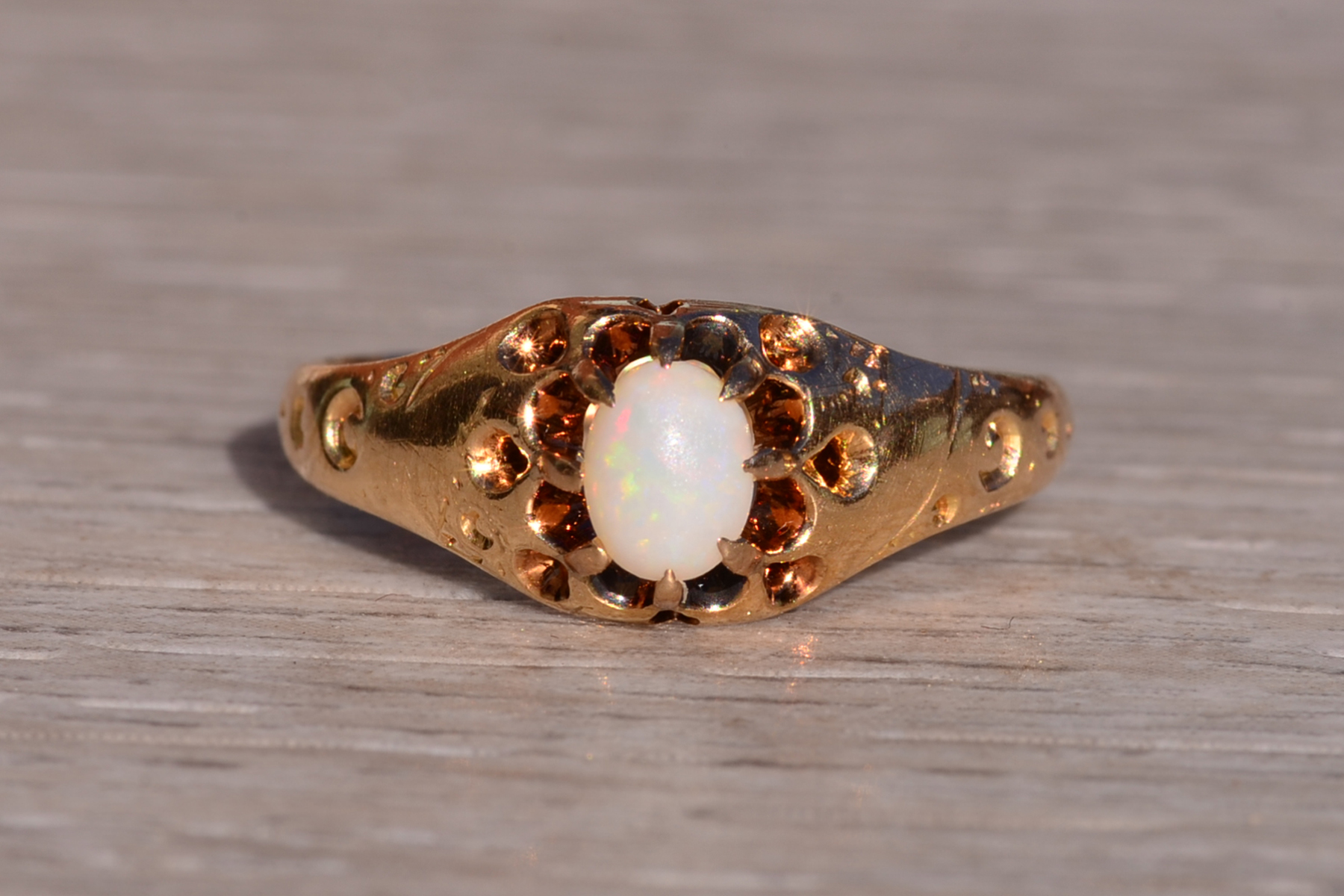 The Drap: Victorian Opal Ring in Yellow Gold - Image 2
