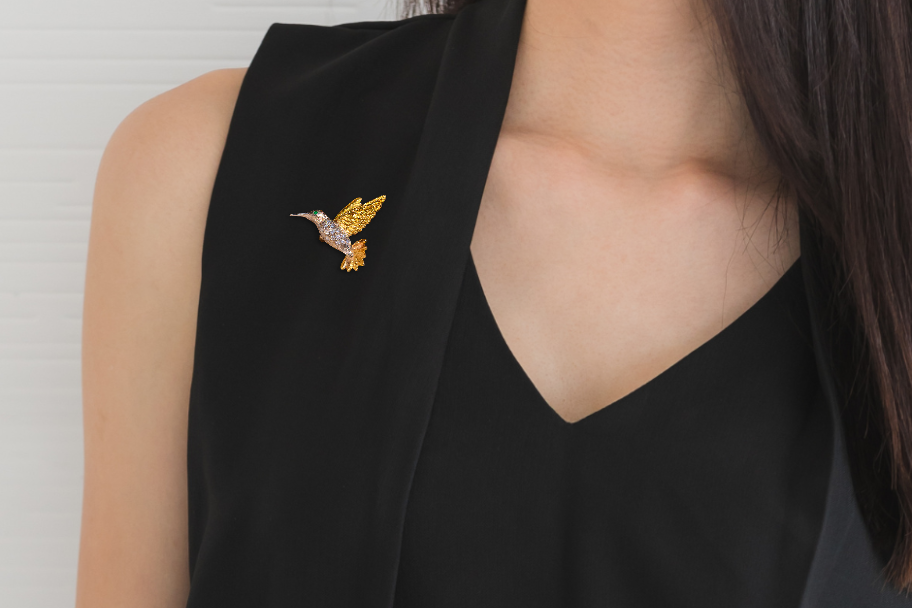 SOLD - The Roundtree: Signed Two Tone Hummingbird with Diamonds and Emerald - Image 5