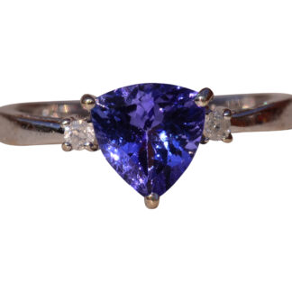 The Grove Street: Tanzanite and Diamond Ring in White Gold