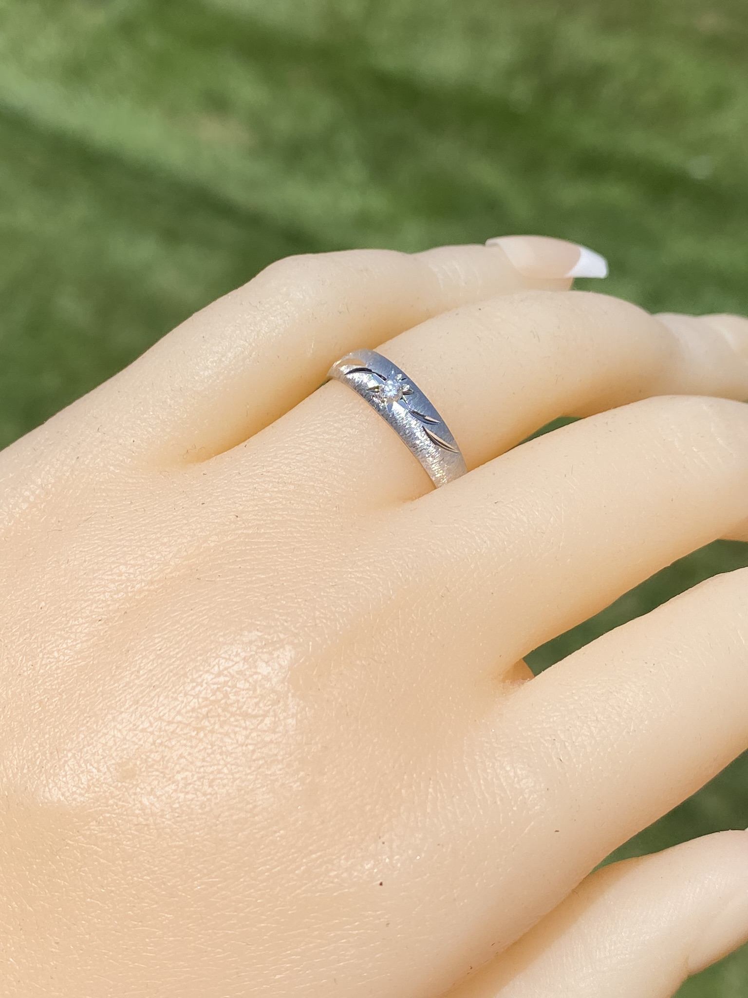 SOLD - The Agnew Ave: Mid Century Modern Textured Natural Diamond Ring - Image 10