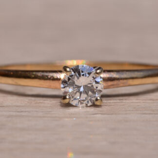 The Inlet Point: Vintage Yellow Gold Solitaire Ring with Natural Diamond