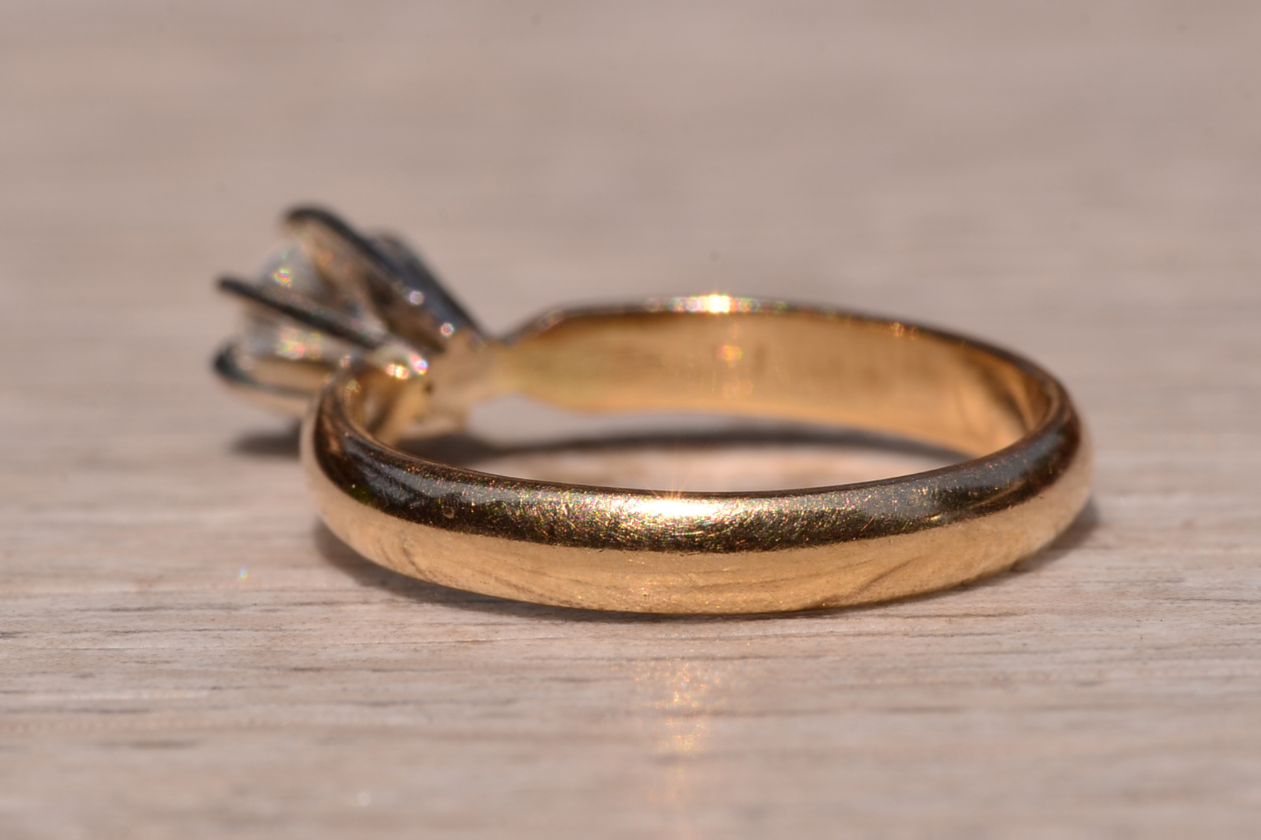 The Emery Street: Yellow Gold Solitaire Engagement Ring with Round Brilliant Cut Natural Diamond - Image 4